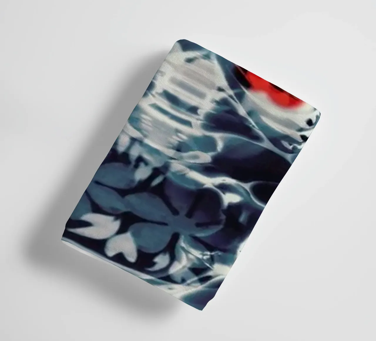 Nesting Doll Handtuch von Ali Gulec