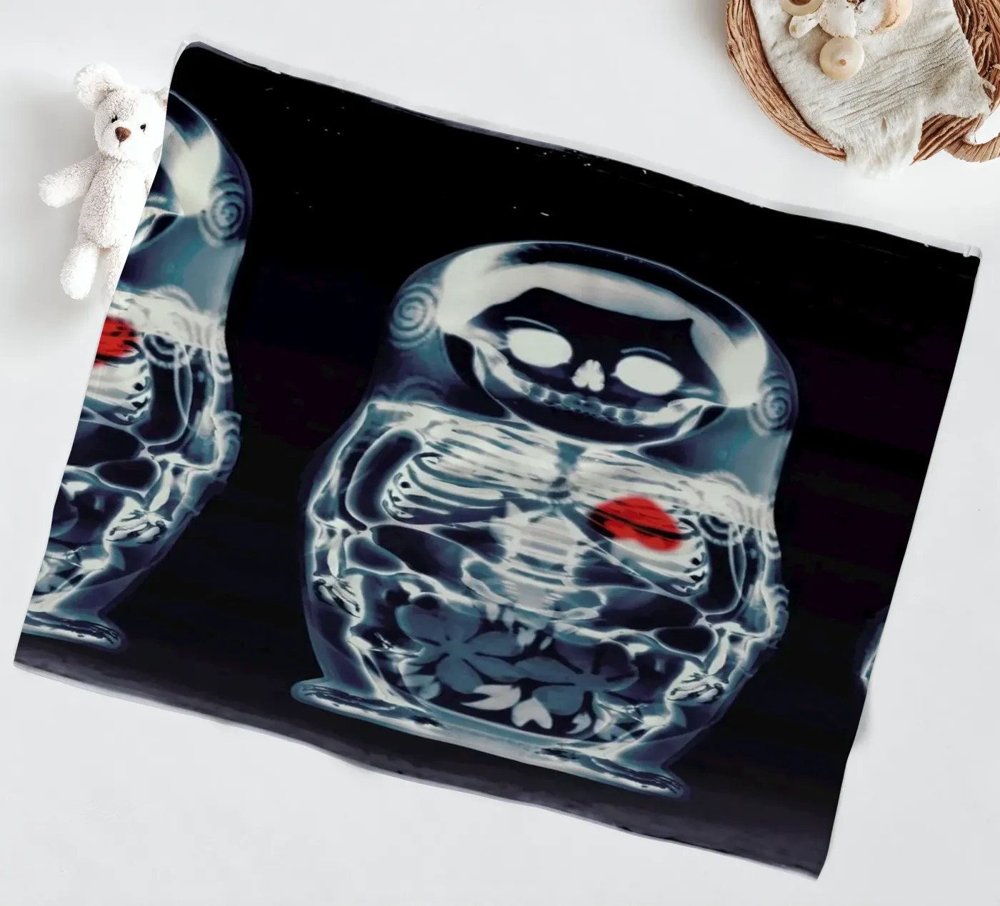 Nesting Doll Fleecedecke von Ali Gulec