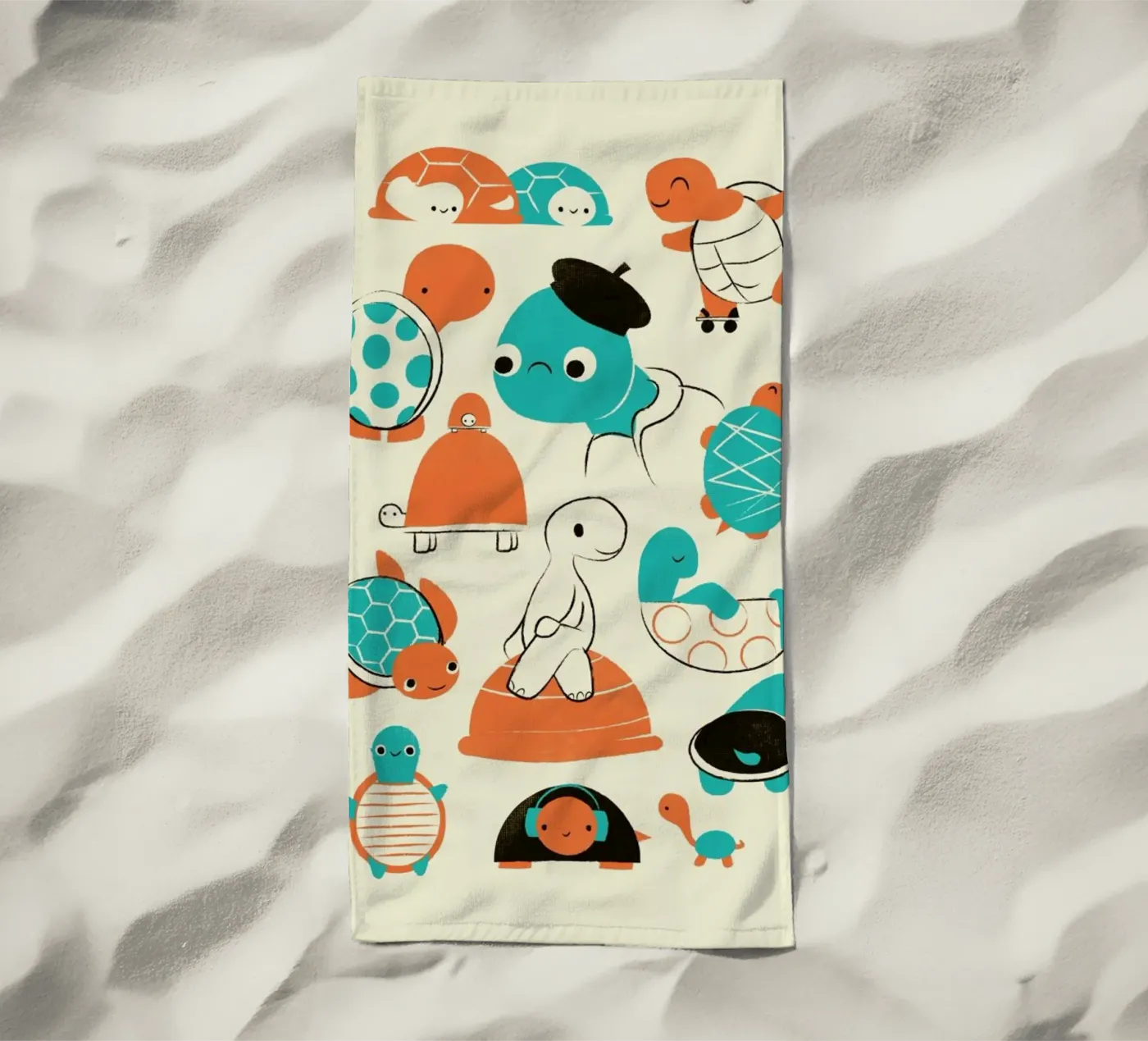 Turtles beach towel by Jay Fleck