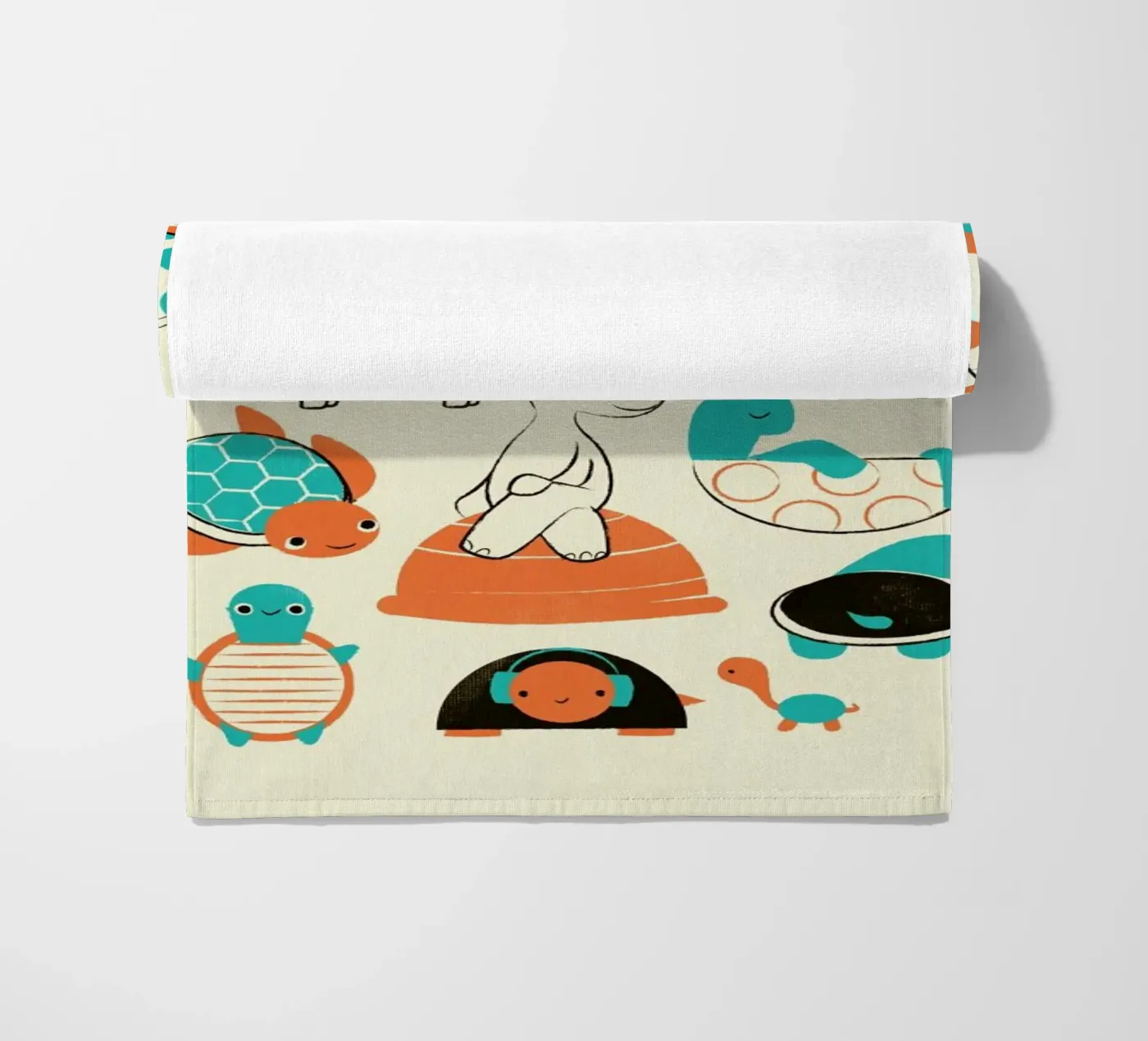 Turtles beach towel by Jay Fleck