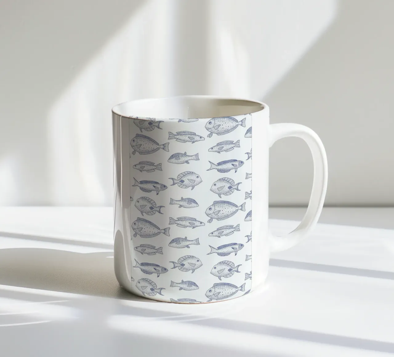Fish tazza in ceramica da Jana Otto