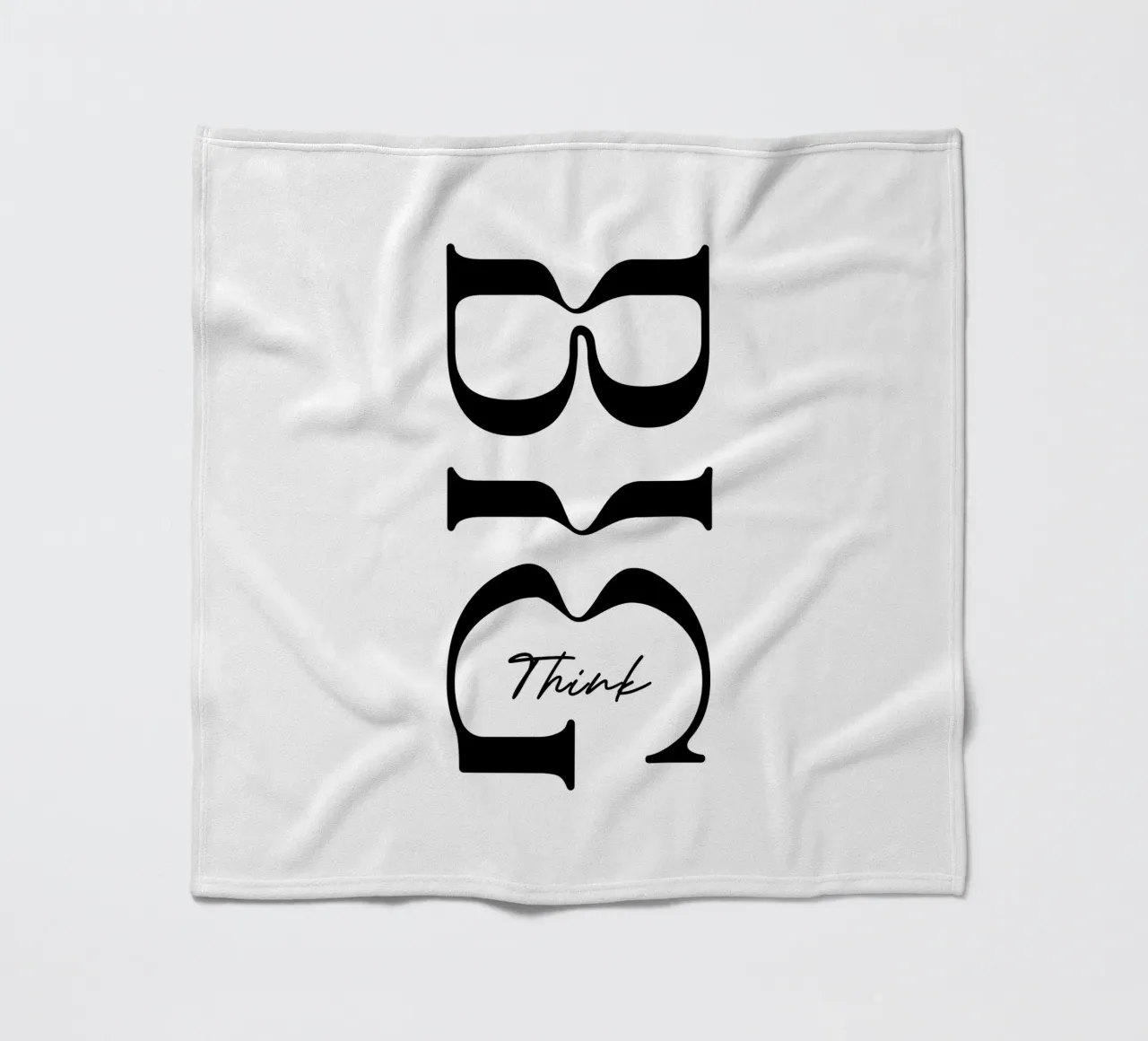 Pensare in grande Tipografia semplice coperta in pile da YV TYPOGRAPHY