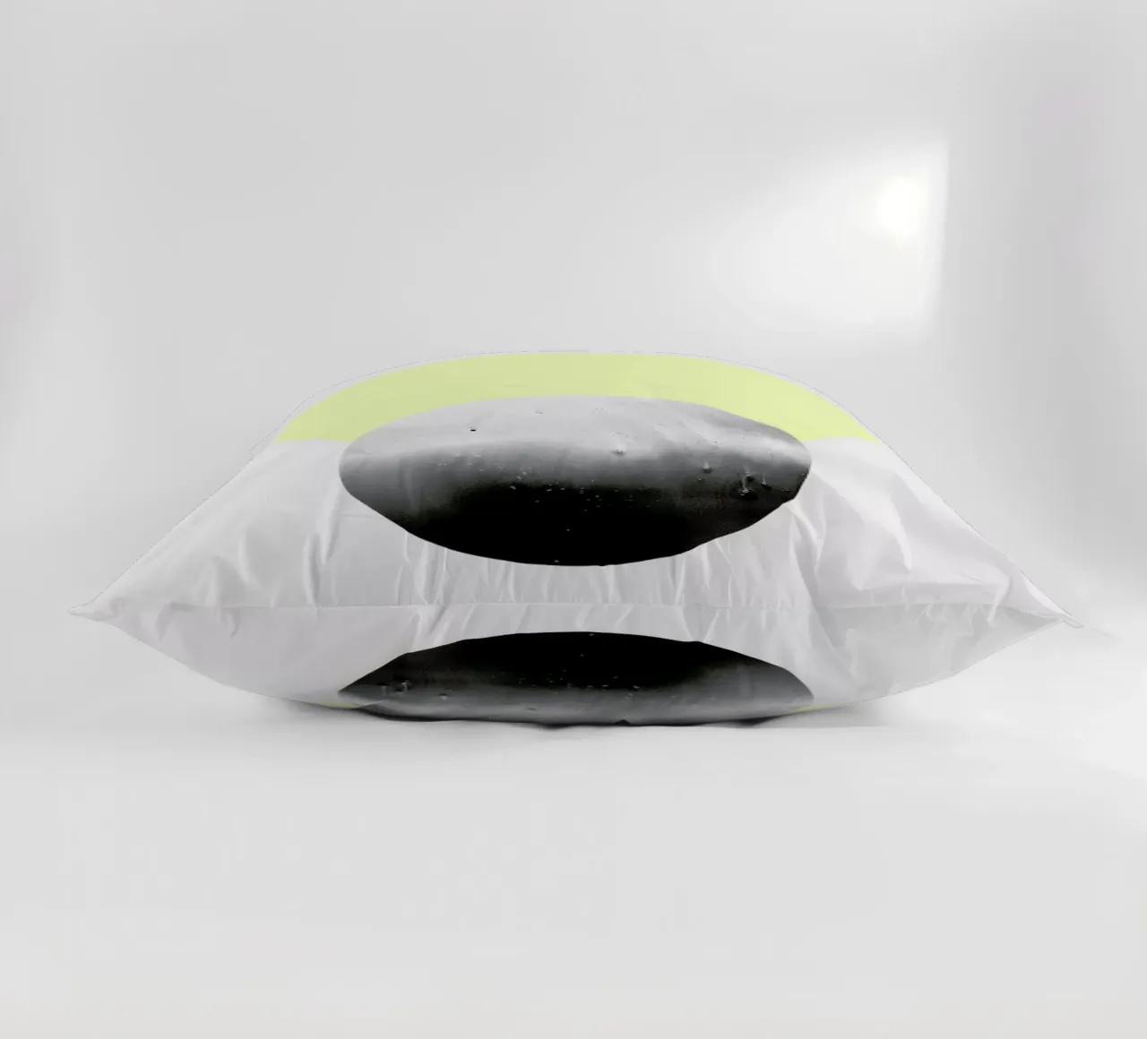 Sun & Moon cuscino da STUDIO LEEMO