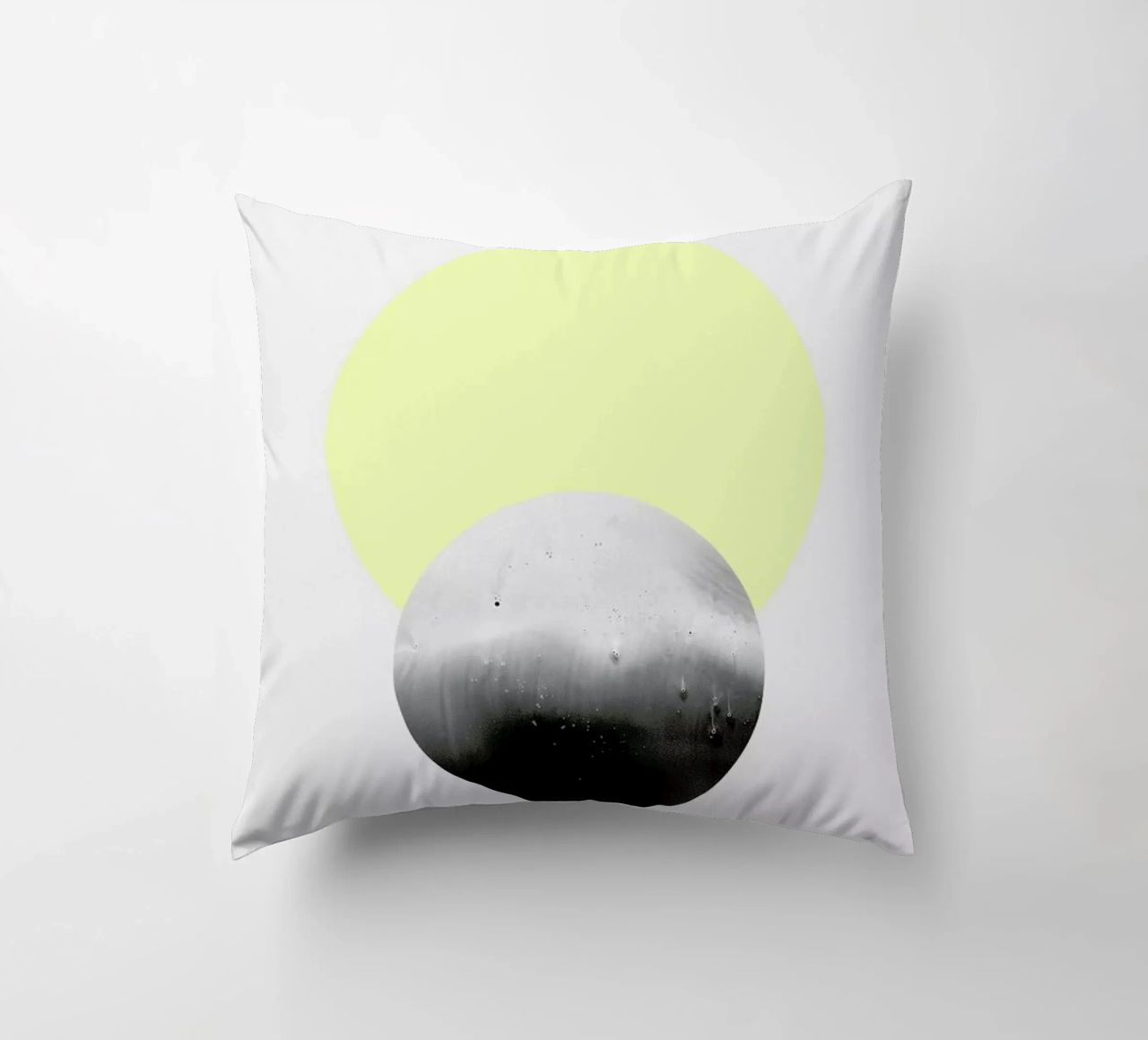 Sun & Moon cuscino da STUDIO LEEMO