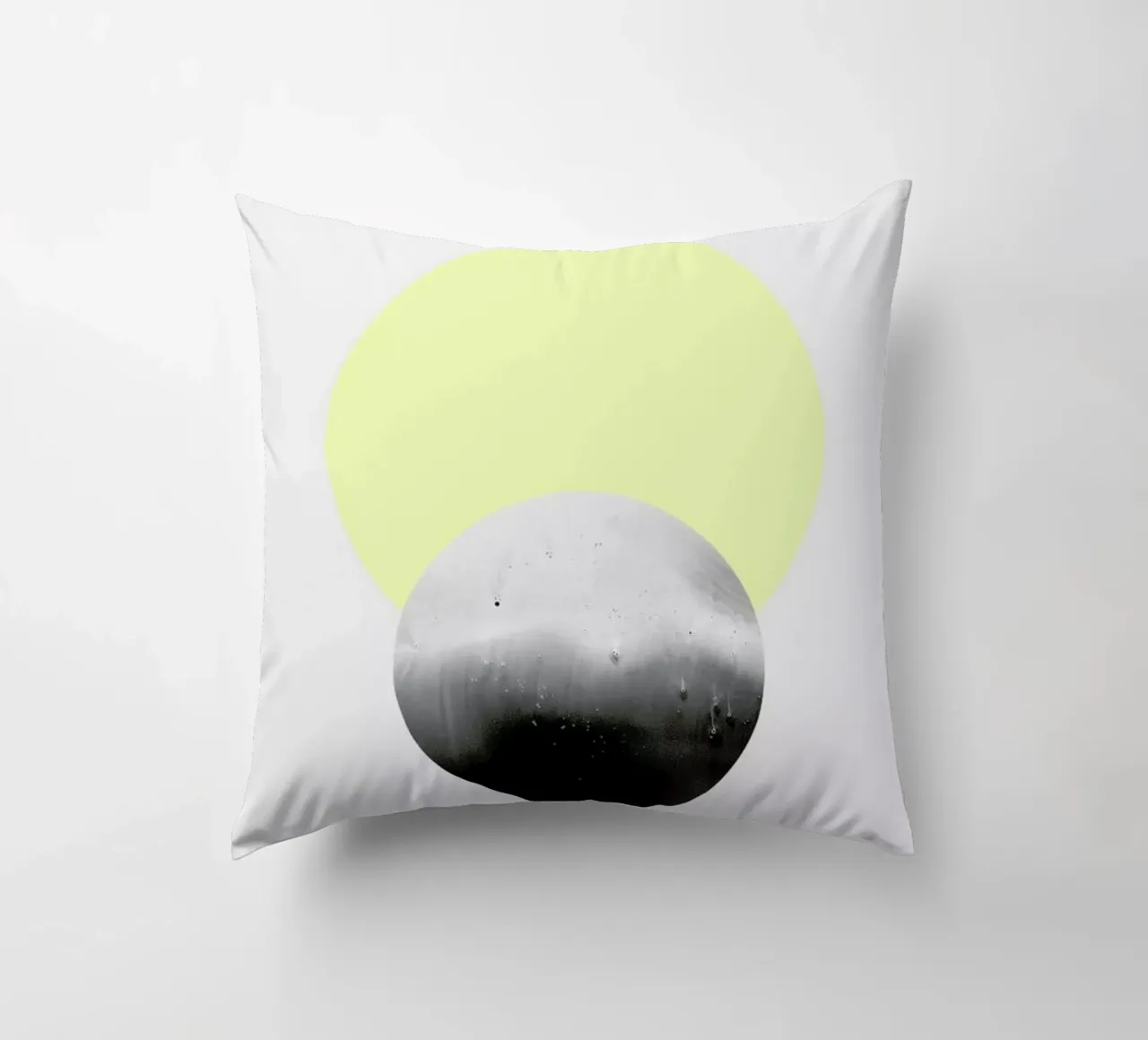 Sun & Moon cuscino da STUDIO LEEMO