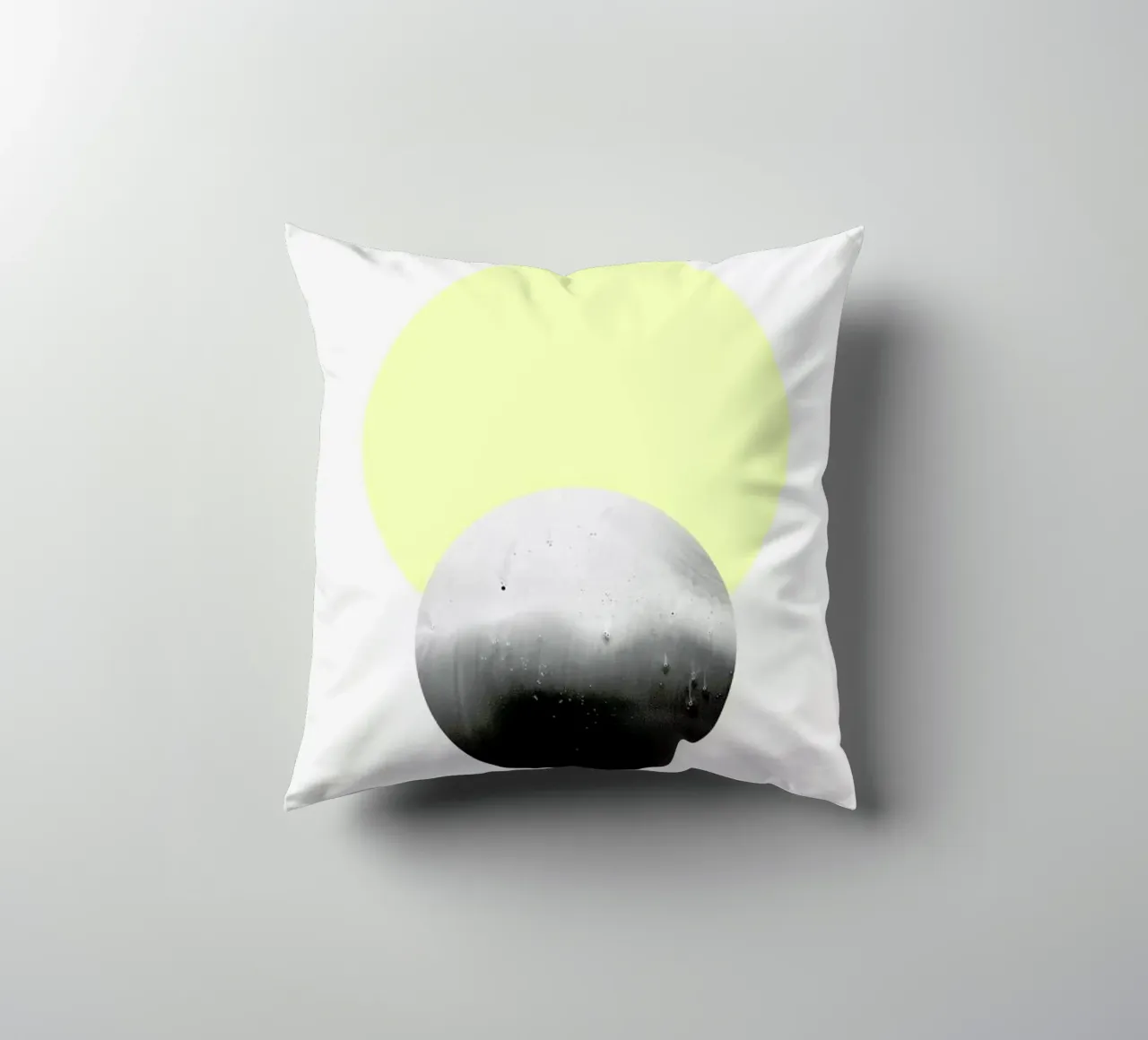 Sun & Moon cuscino da STUDIO LEEMO