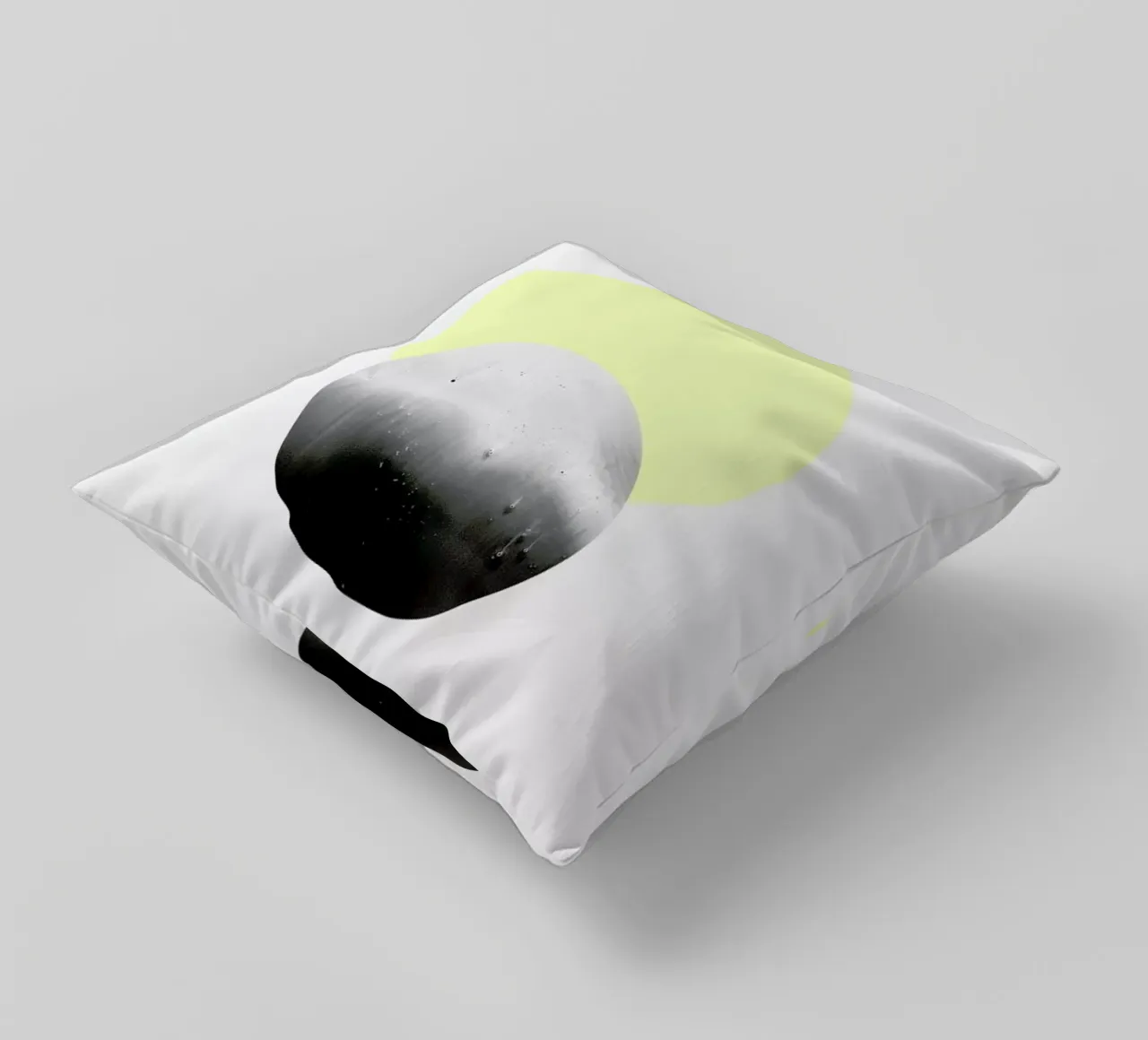 Sun & Moon cuscino da STUDIO LEEMO