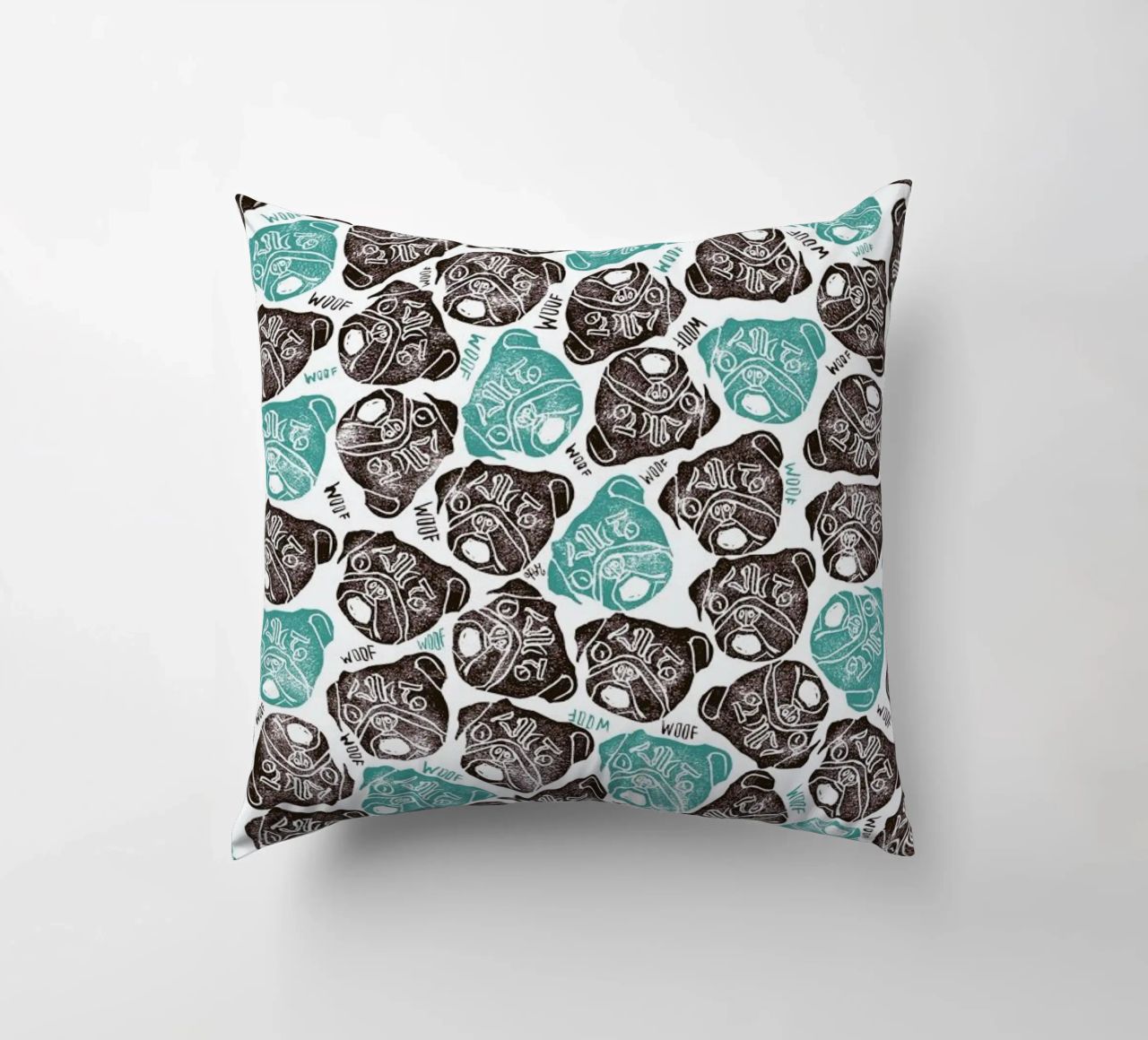 The Barking Pug cuscino da Pom Graphic Design