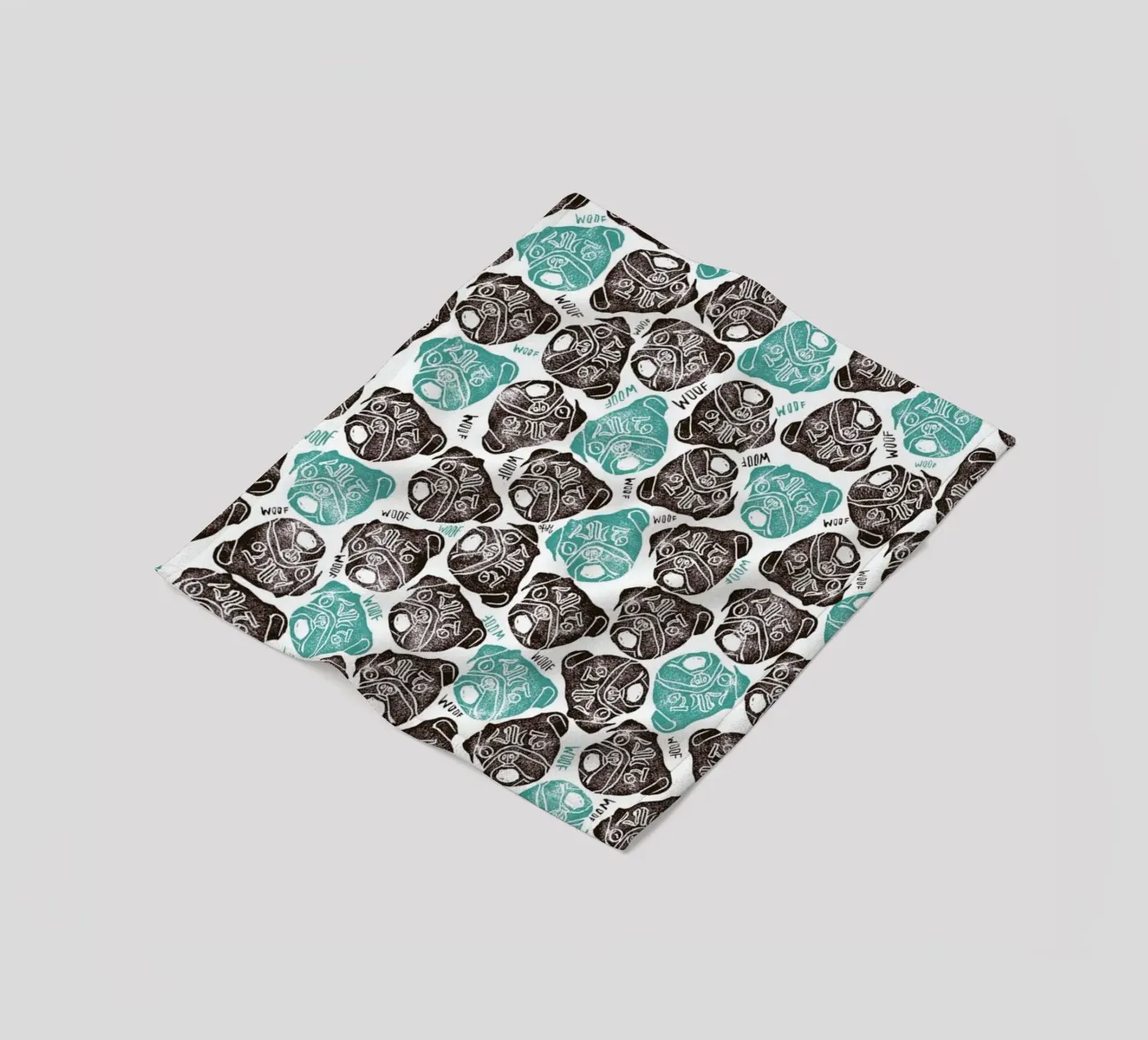 The Barking Pug coperta in pile da Pom Graphic Design