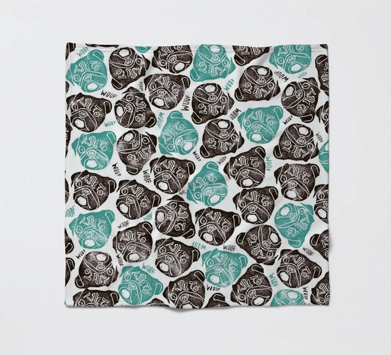 The Barking Pug coperta in pile da Pom Graphic Design