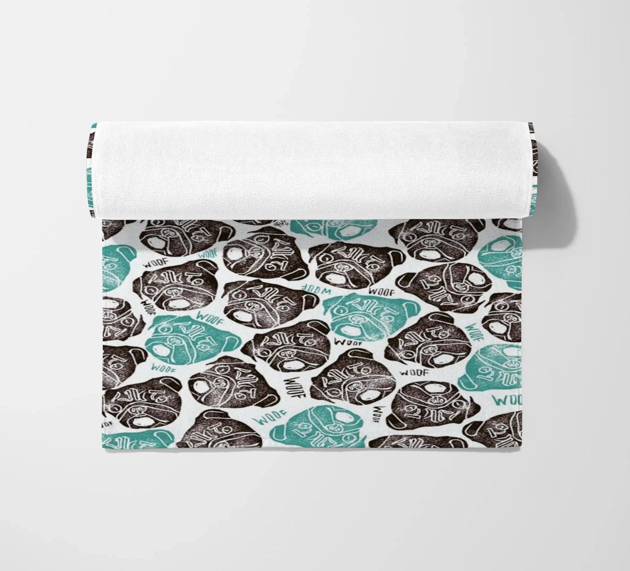 The Barking Pug telo mare da Pom Graphic Design