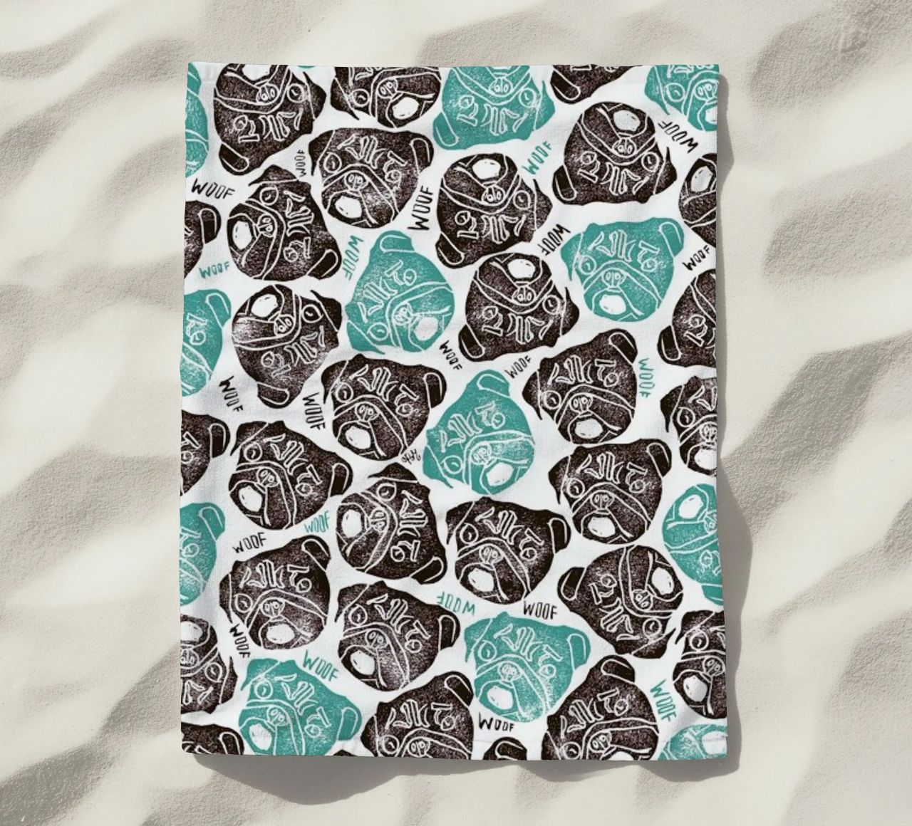 The Barking Pug telo mare da Pom Graphic Design