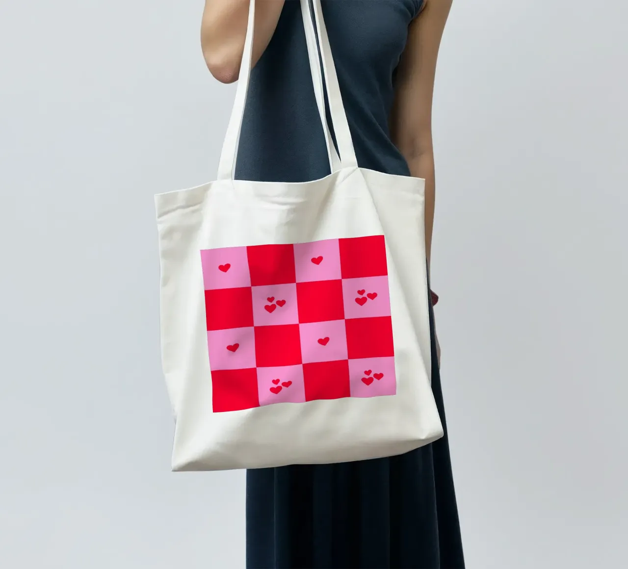 Grid heart pattern - pink and red tote bag by Wackapacka
