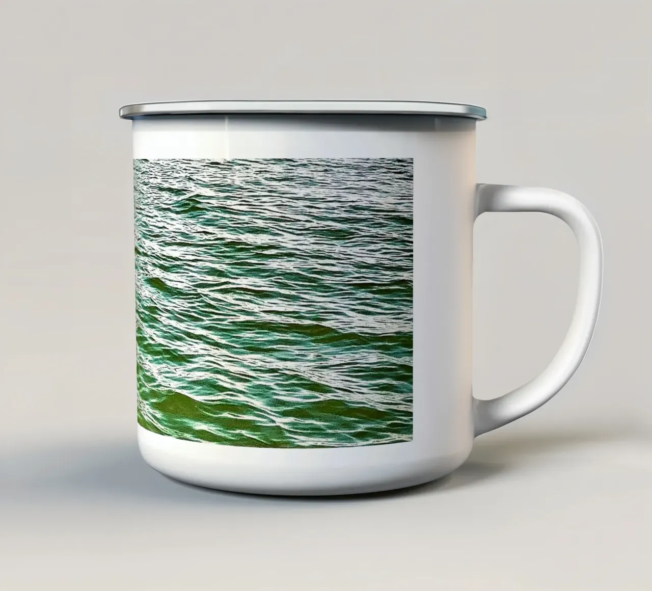 Wasserreflektionen Emaille Tasse von Art Studio by Iris