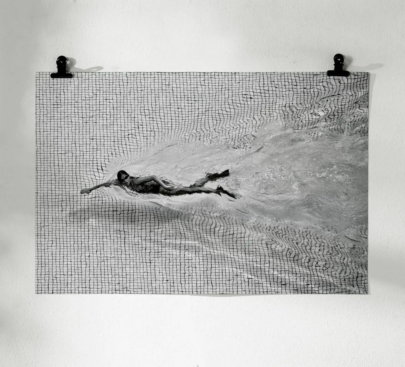 Breaking The Net - C.S. Tjandra poster van Pictufy