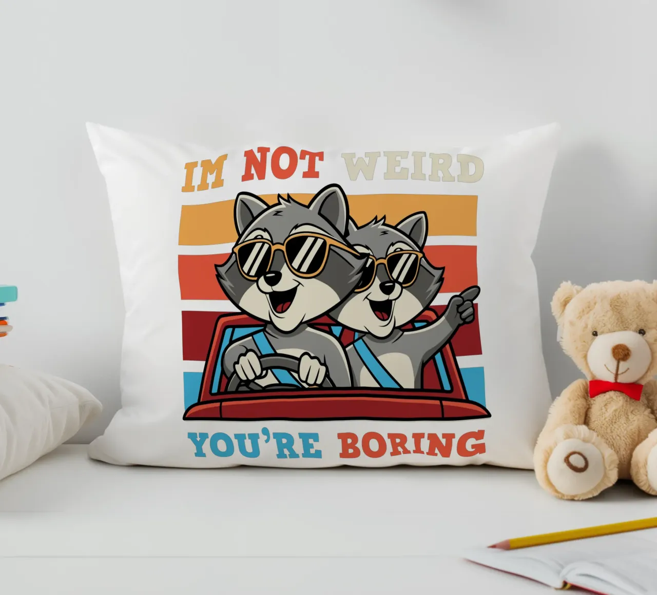 I'm not weird, you're boring Kissen von edsonramosart