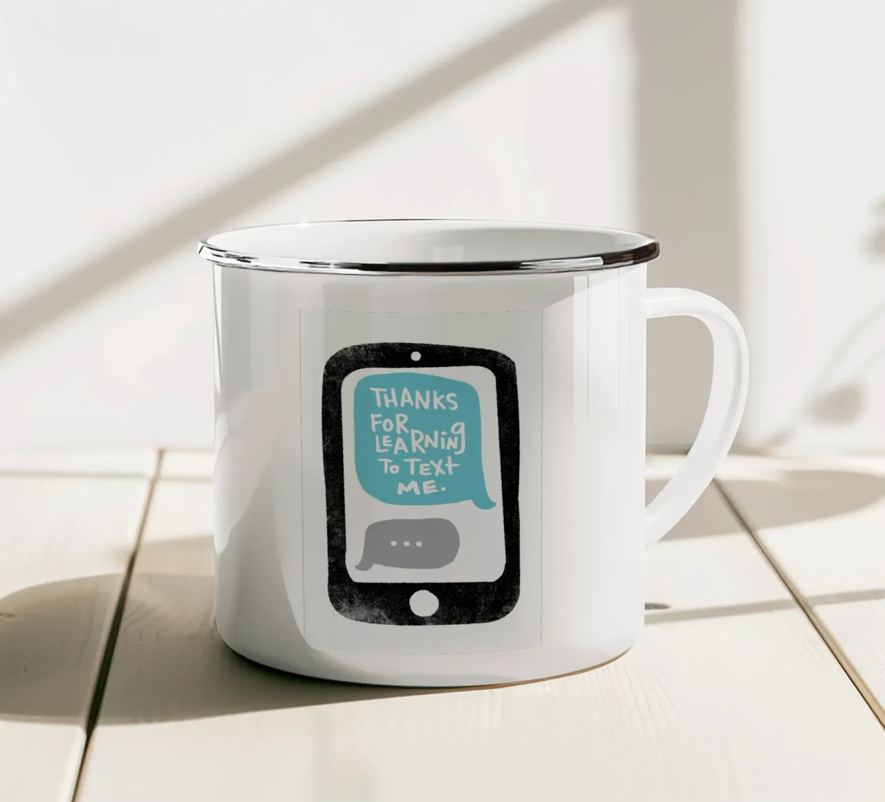 Moms Text tazza in smalto da Matthew Taylor Wilson