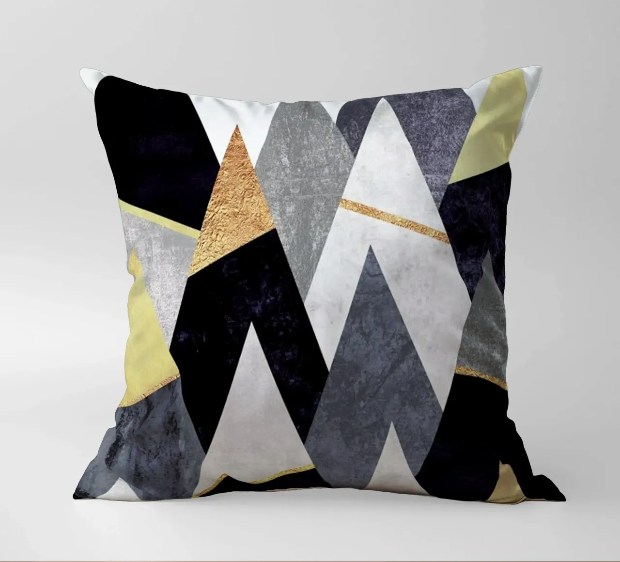Fancy Mountains Kissen von Elisabeth Fredriksson