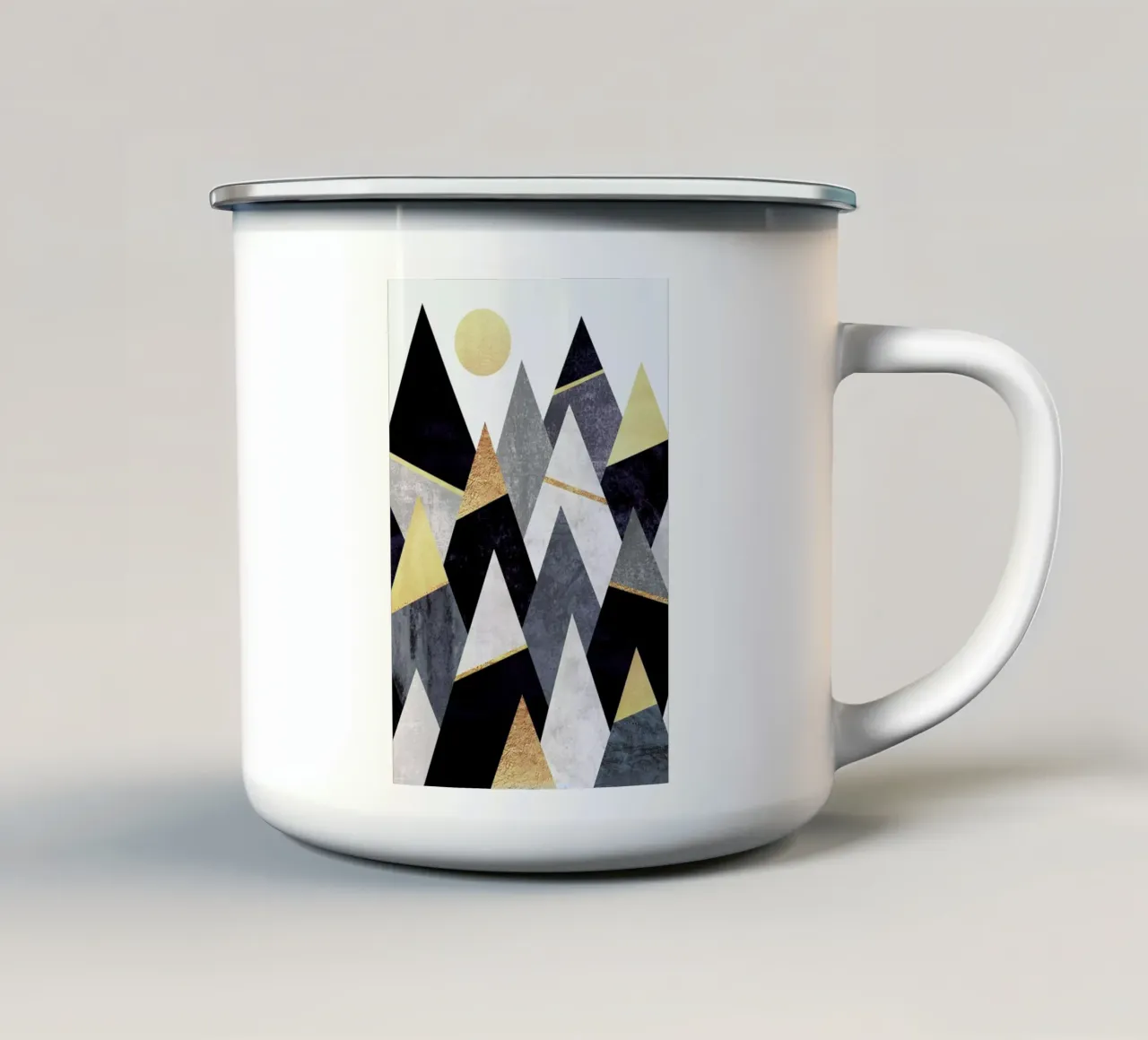 Fancy Mountains tazza in smalto da Elisabeth Fredriksson