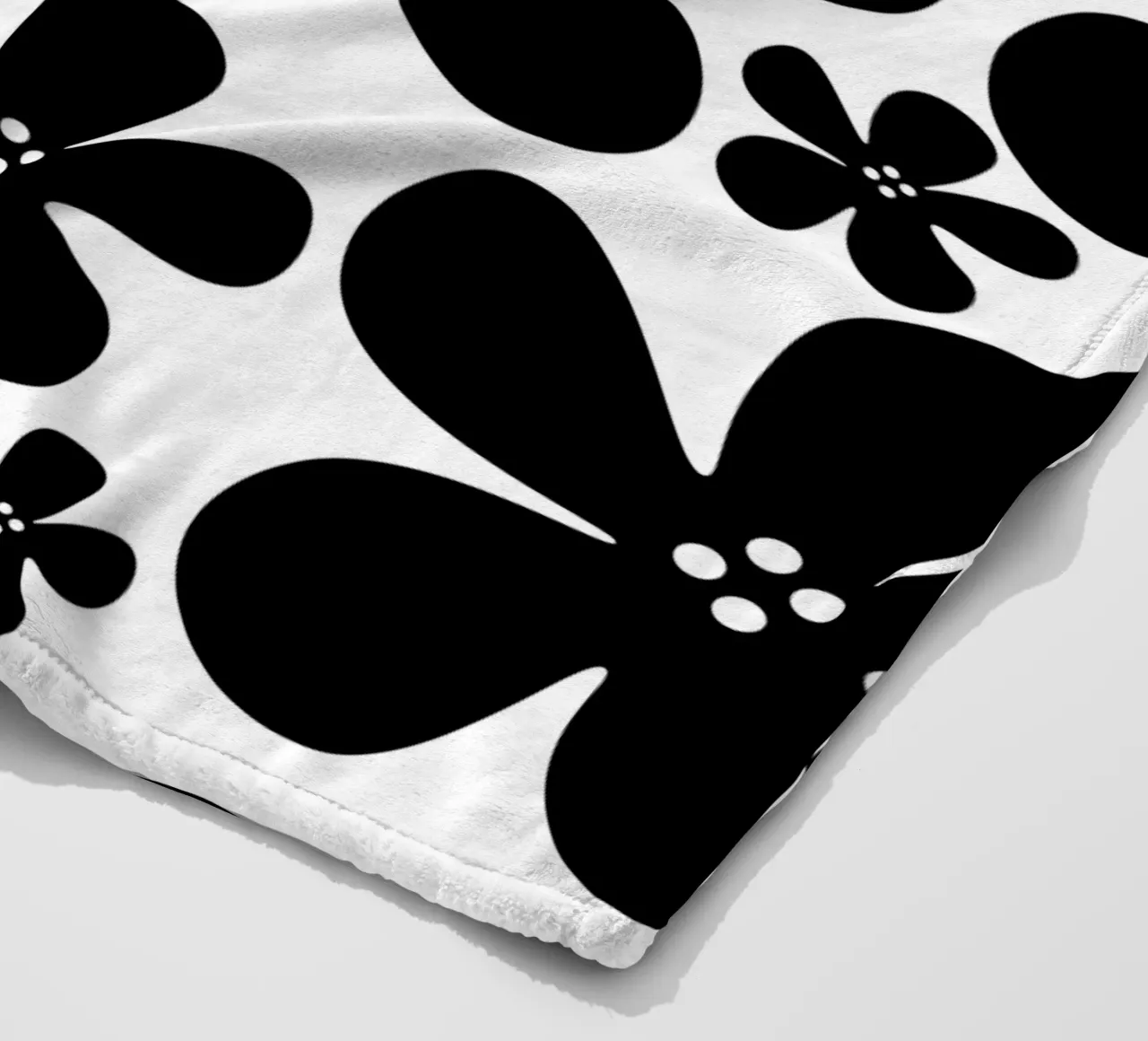 Black flowers pattern coperta in pile da baobabprintstore