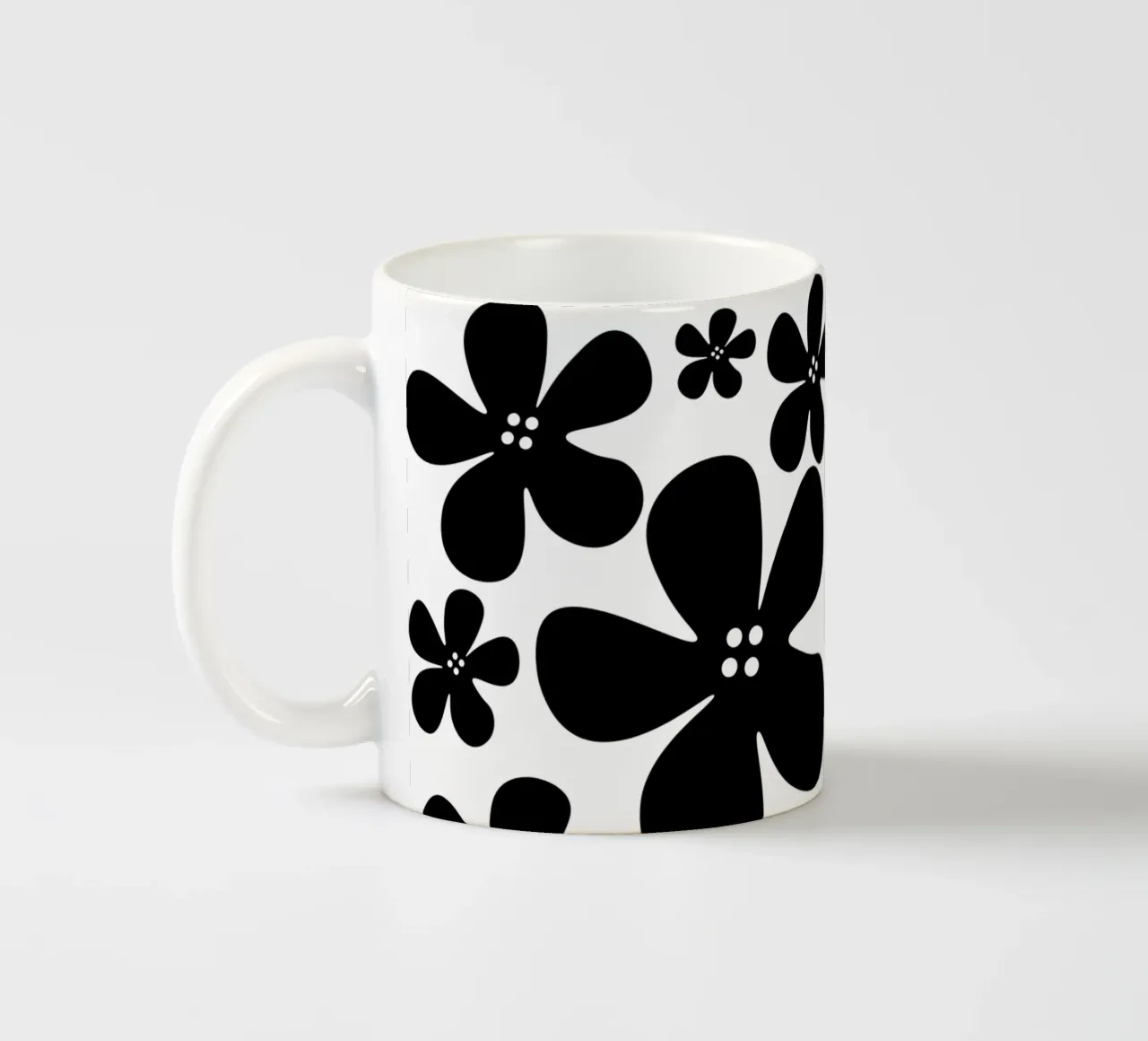 Black flowers pattern tazza in ceramica da baobabprintstore