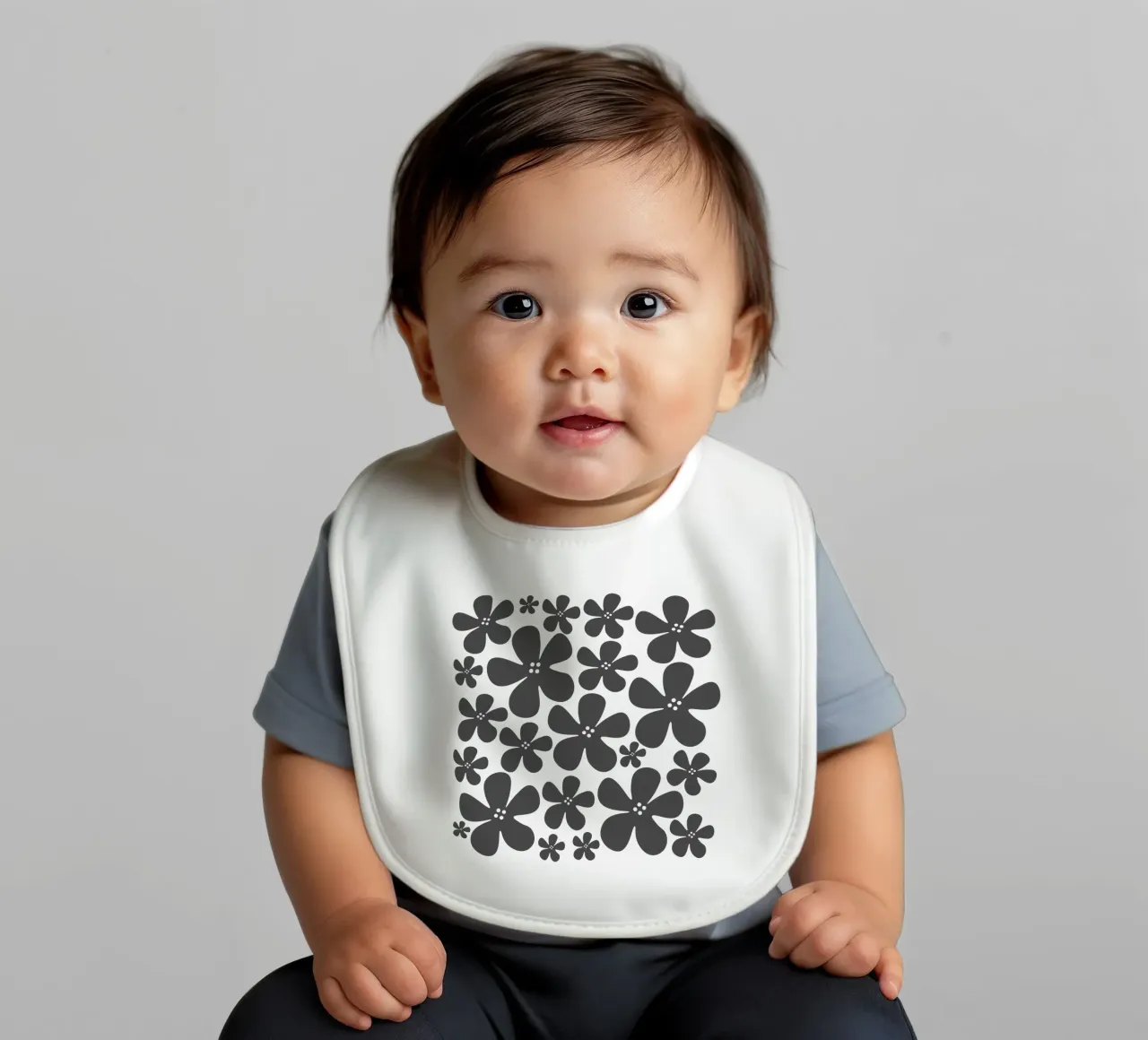 Grey flowers pattern bavaglino da baobabprintstore