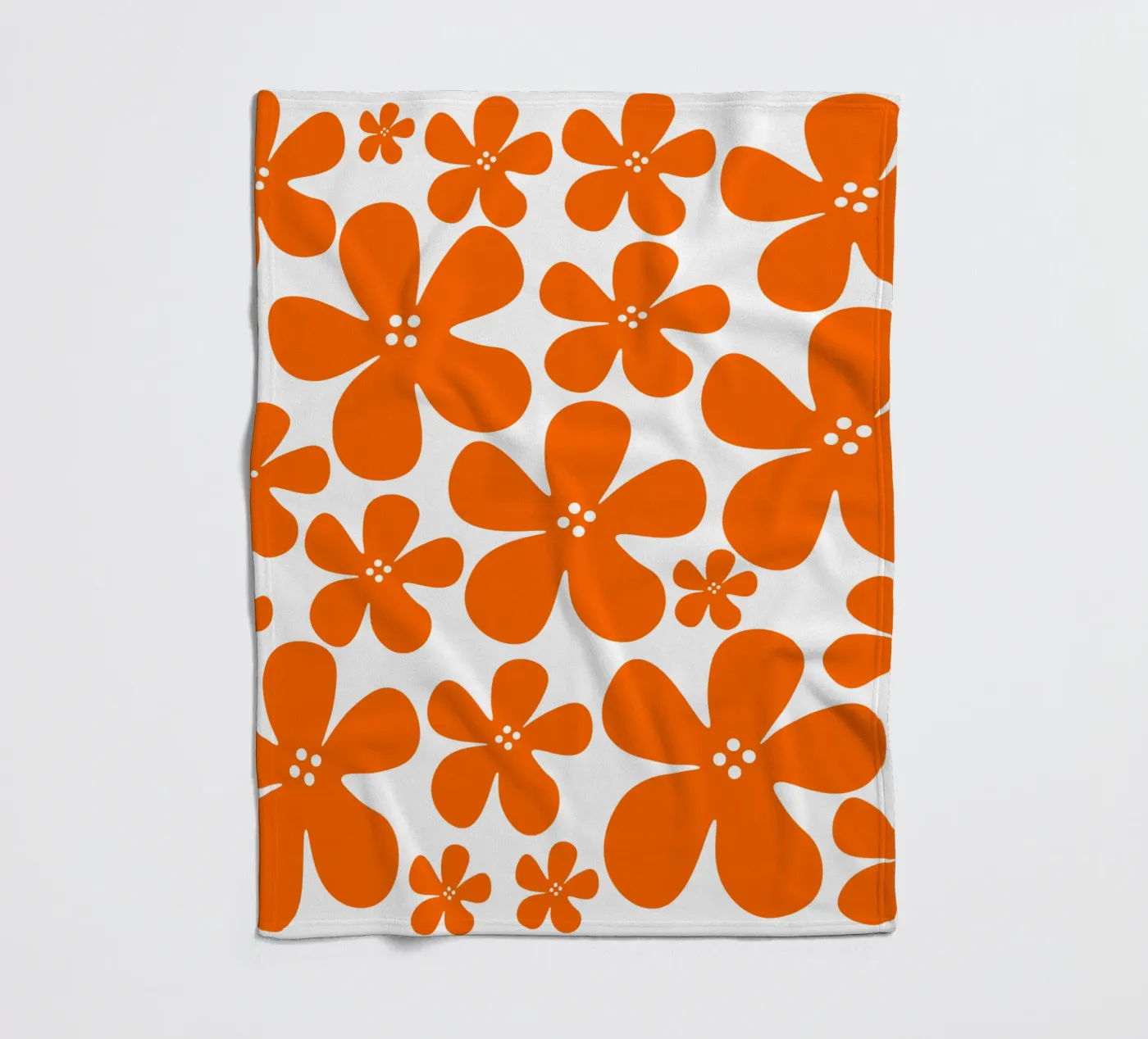 Orange flowers pattern Fleecedecke von baobabprintstore