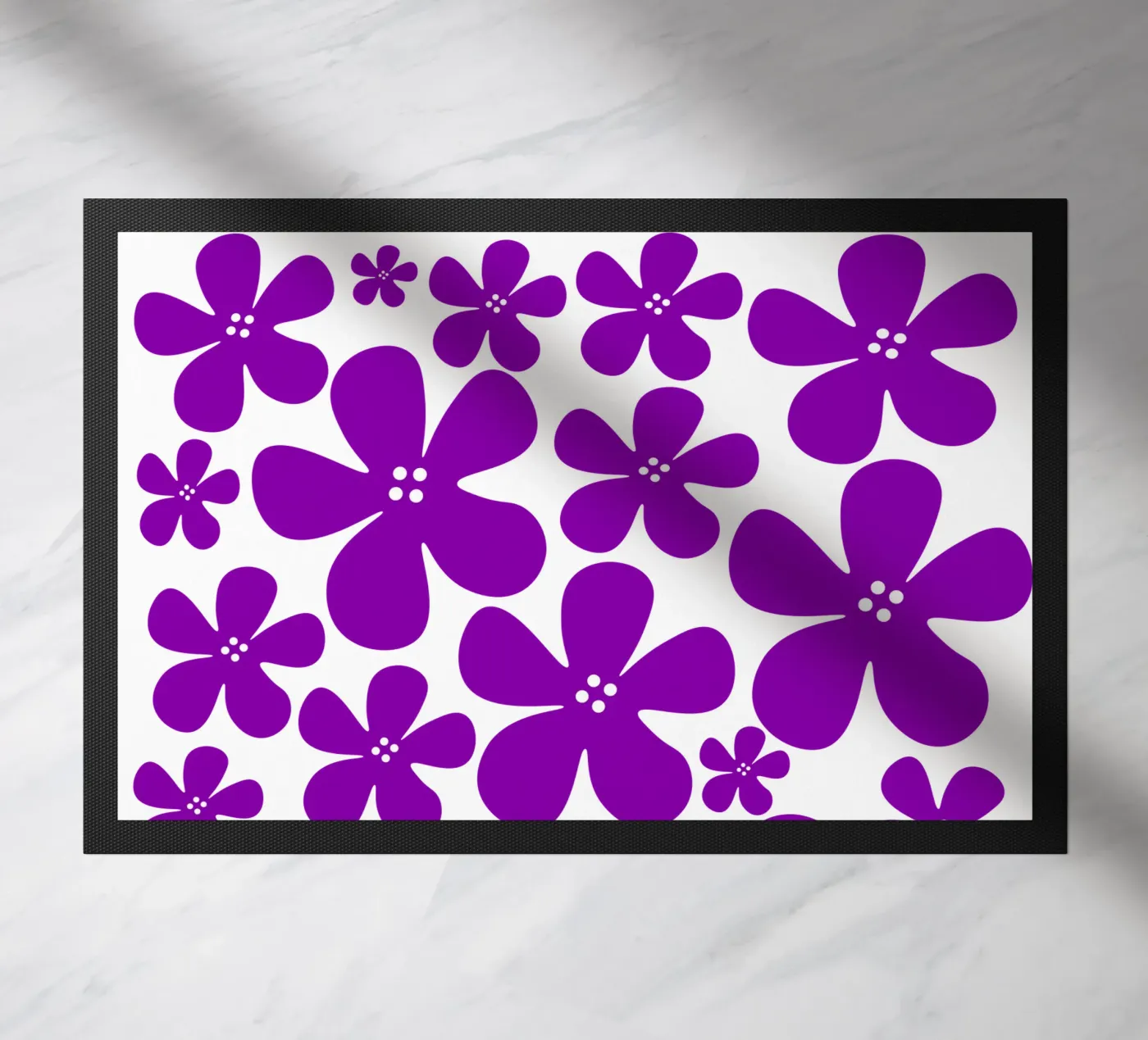 Purple flowers pattern Fußmatte von baobabprintstore