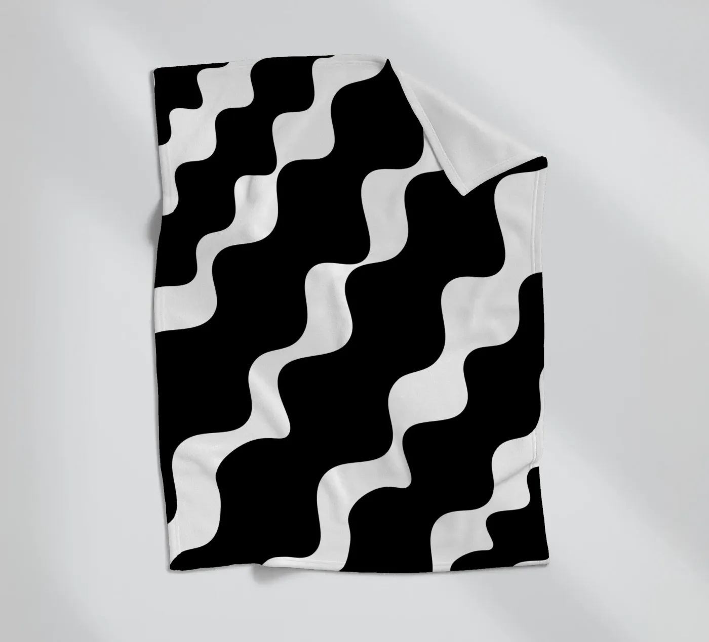 Black slanting waves Fleecedecke von baobabprintstore