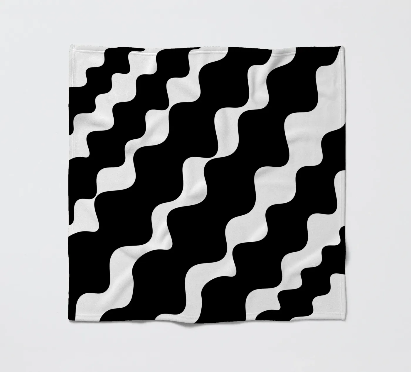 Black slanting waves Fleecedecke von baobabprintstore