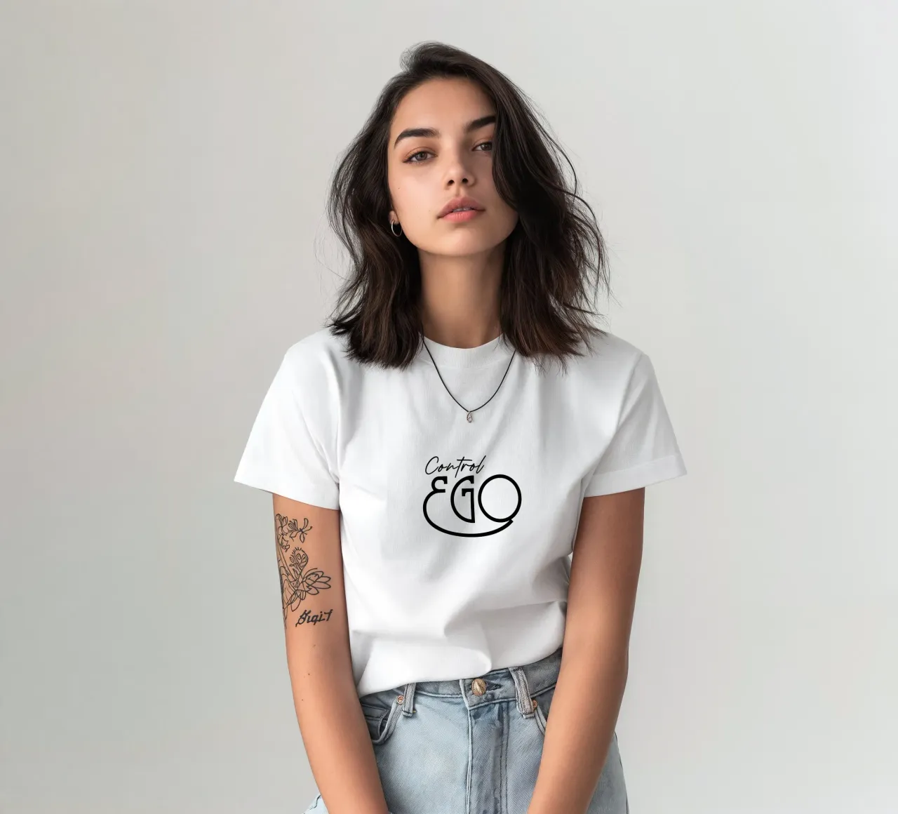 Tipografia semplice Control Ego t-shirt da YV TYPOGRAPHY