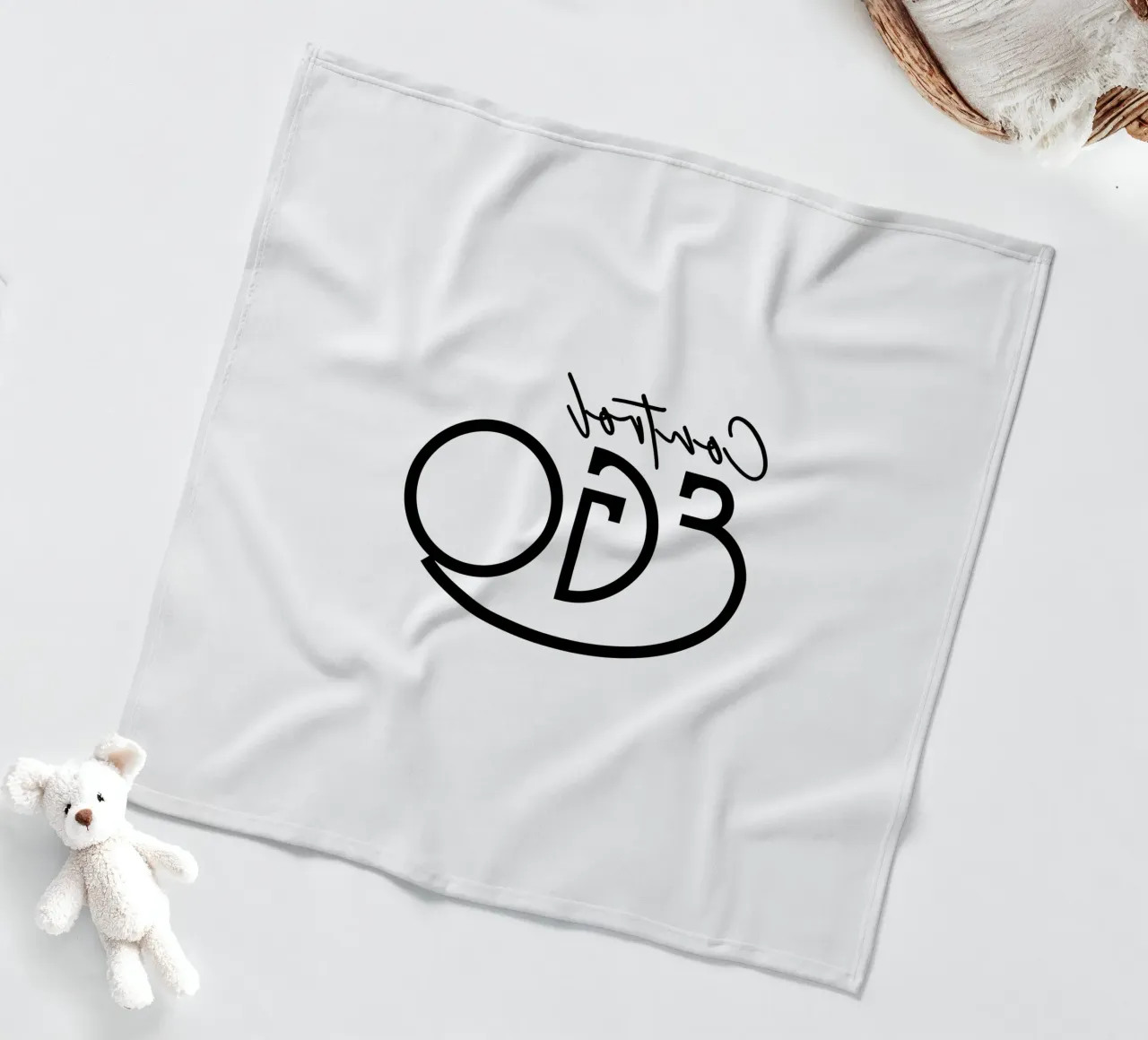 Tipografia semplice Control Ego coperta in pile da YV TYPOGRAPHY