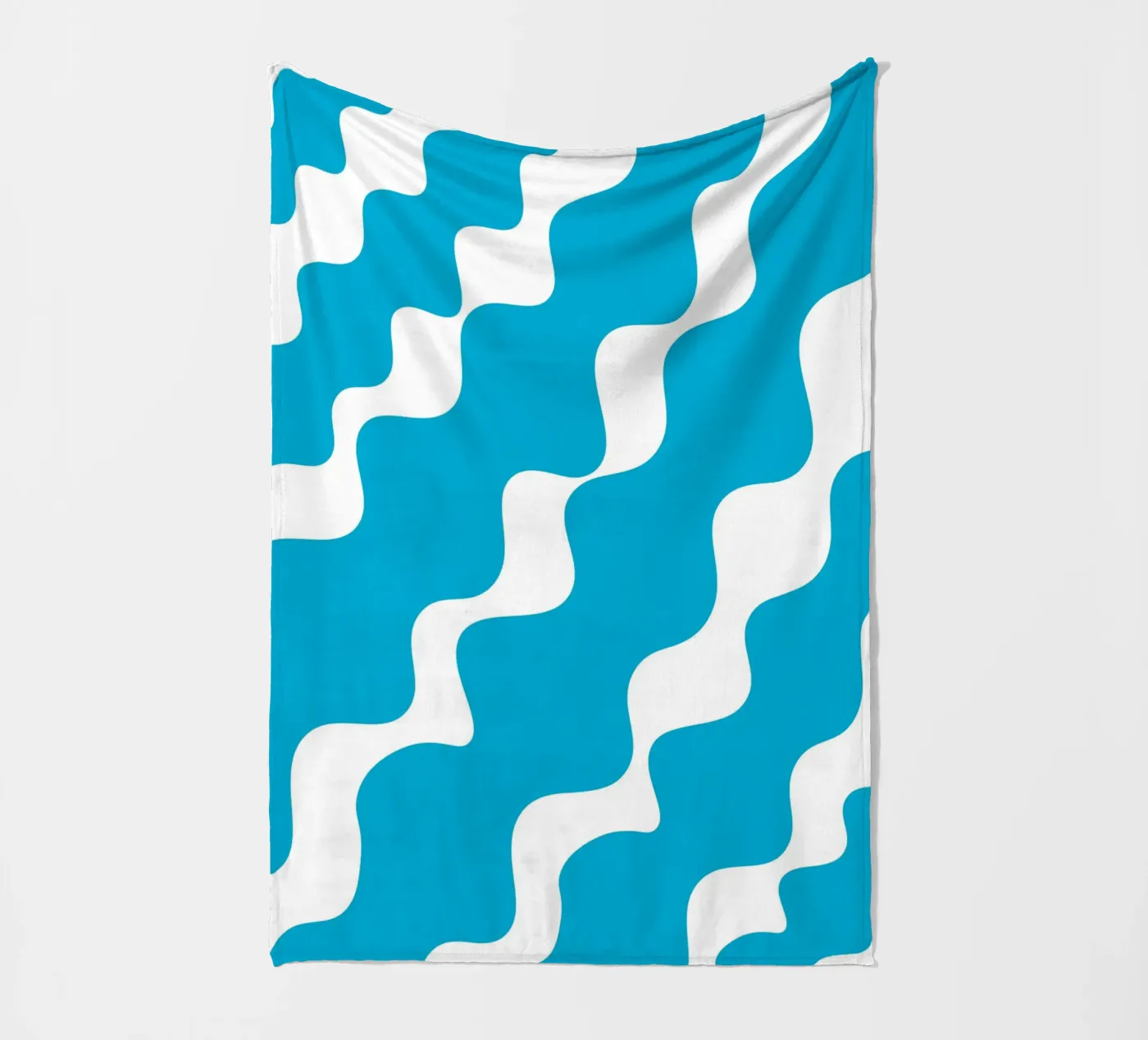 Blue slanting waves Fleecedecke von baobabprintstore