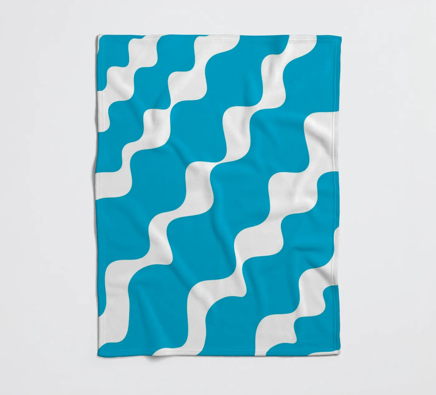 Blue slanting waves Fleecedecke von baobabprintstore
