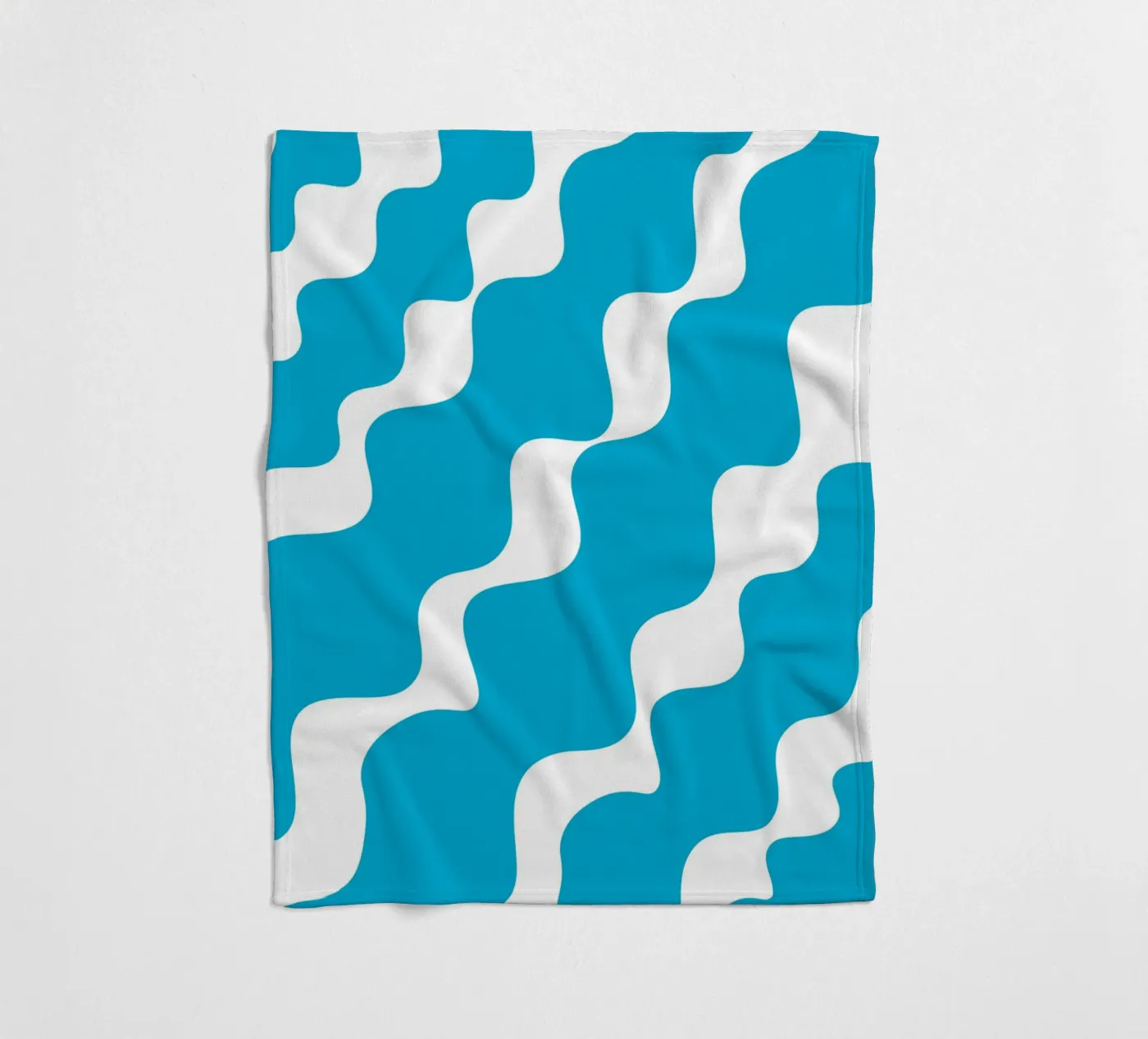 Blue slanting waves Fleecedecke von baobabprintstore