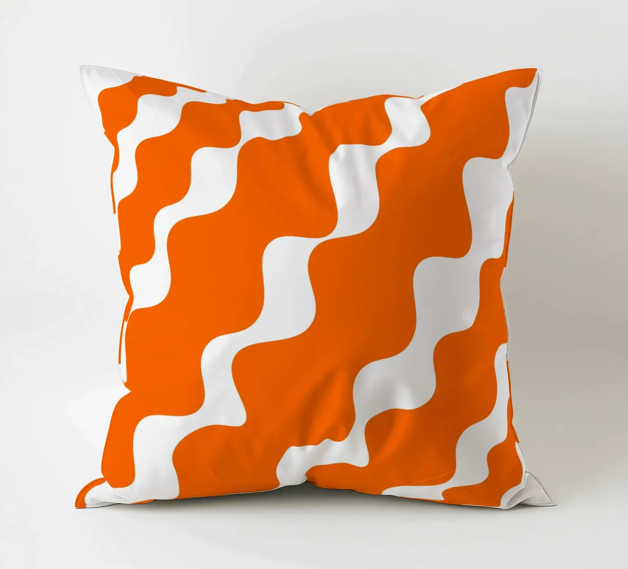 Orange slanting waves cuscino da baobabprintstore