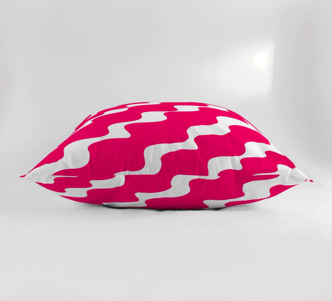 Pink slanting waves cuscino da baobabprintstore