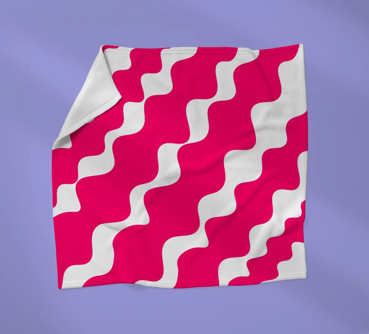 Pink slanting waves Fleecedecke von baobabprintstore