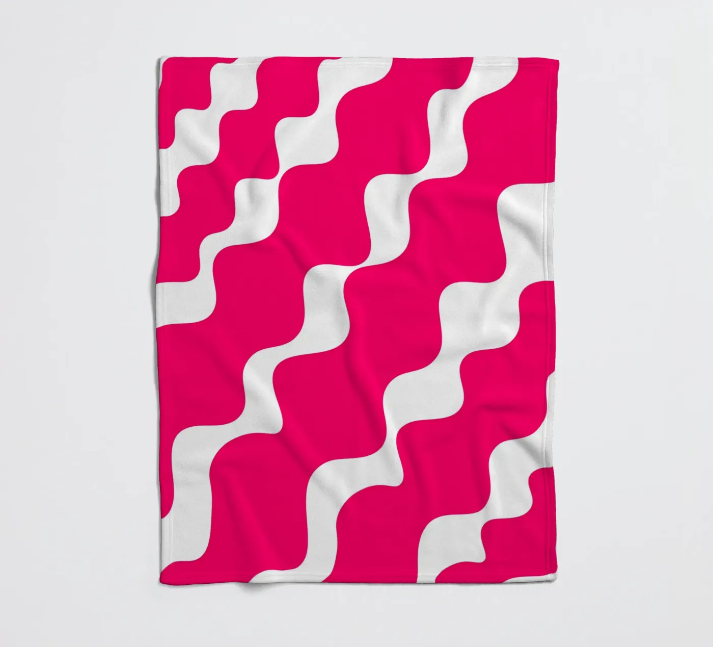 Pink slanting waves Fleecedecke von baobabprintstore