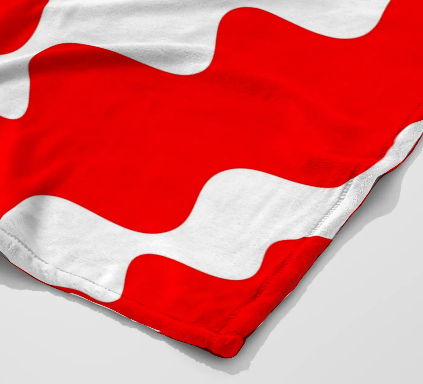 Red slanting waves coperta in pile da baobabprintstore