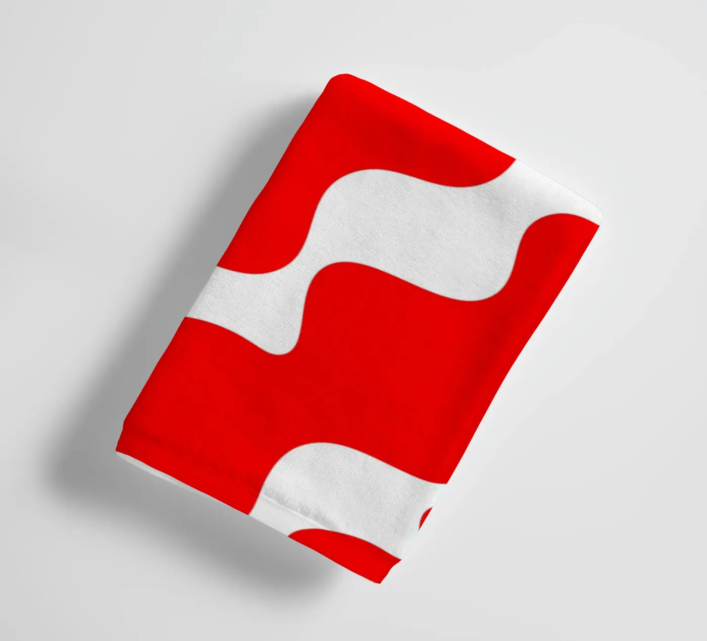 Red slanting waves badhanddoek van baobabprintstore