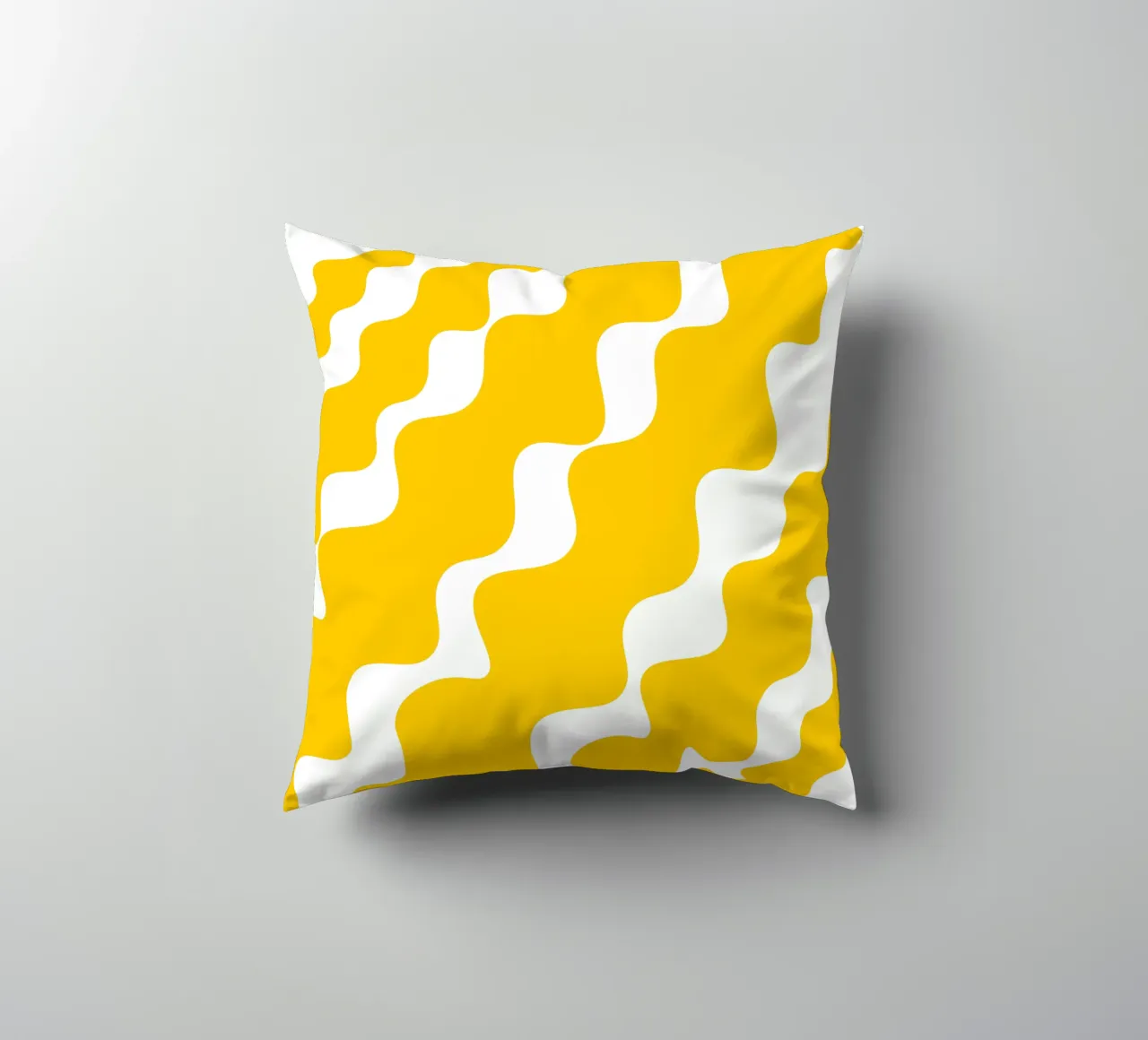 Yellow slanting waves cuscino da baobabprintstore