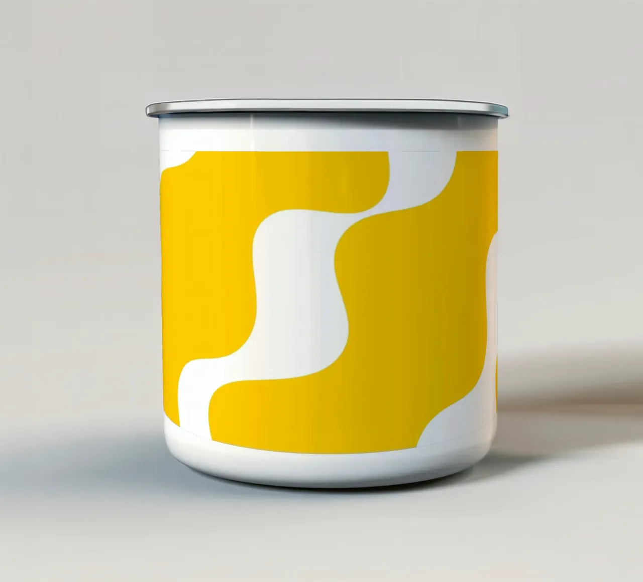 Yellow slanting waves taza de esmalte de baobabprintstore