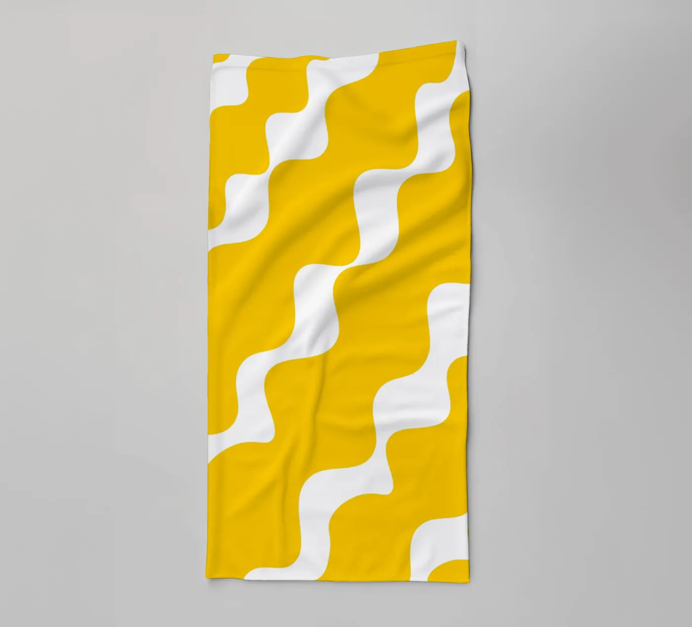 Yellow slanting waves badhanddoek van baobabprintstore