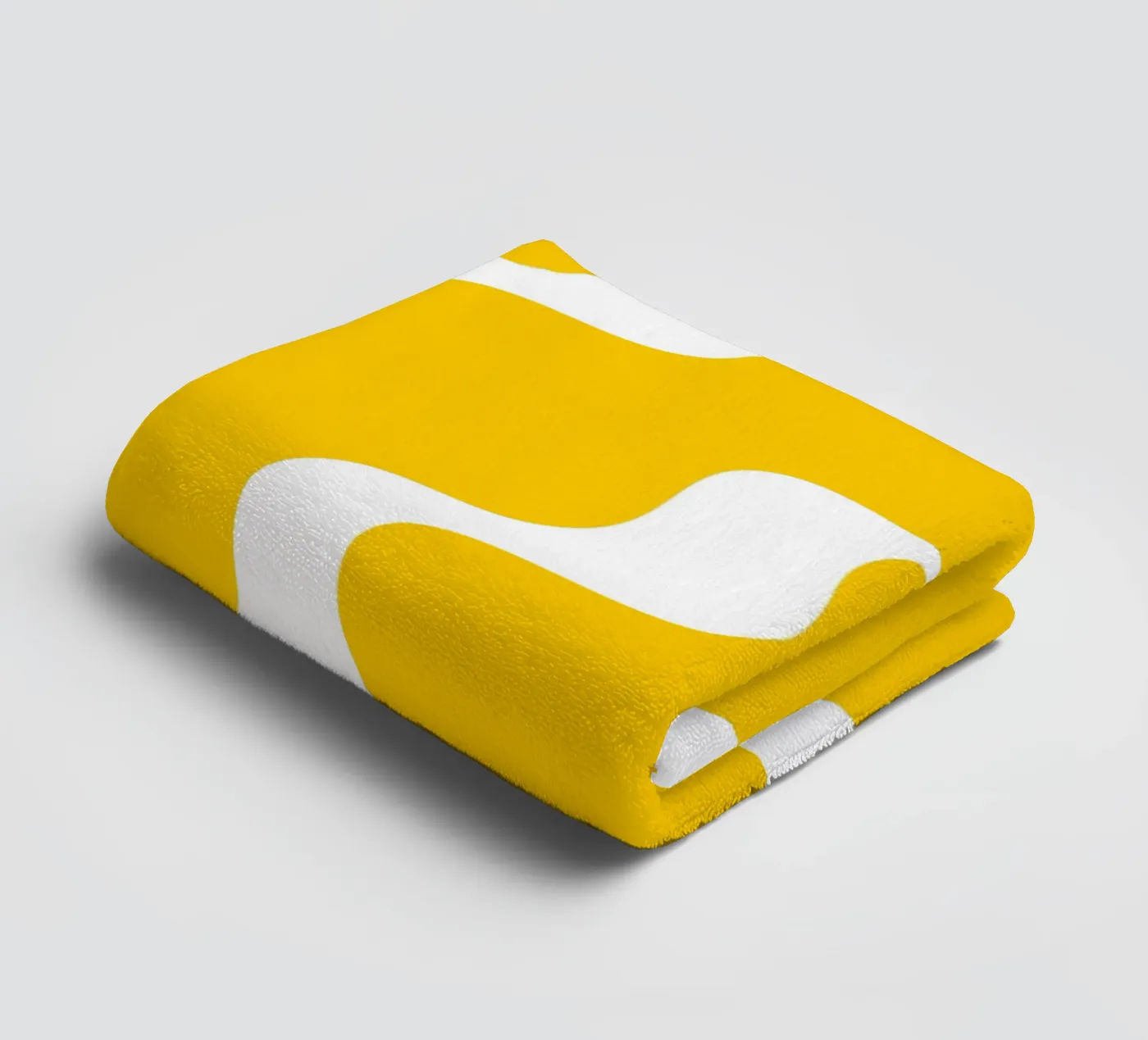 Yellow slanting waves badhanddoek van baobabprintstore