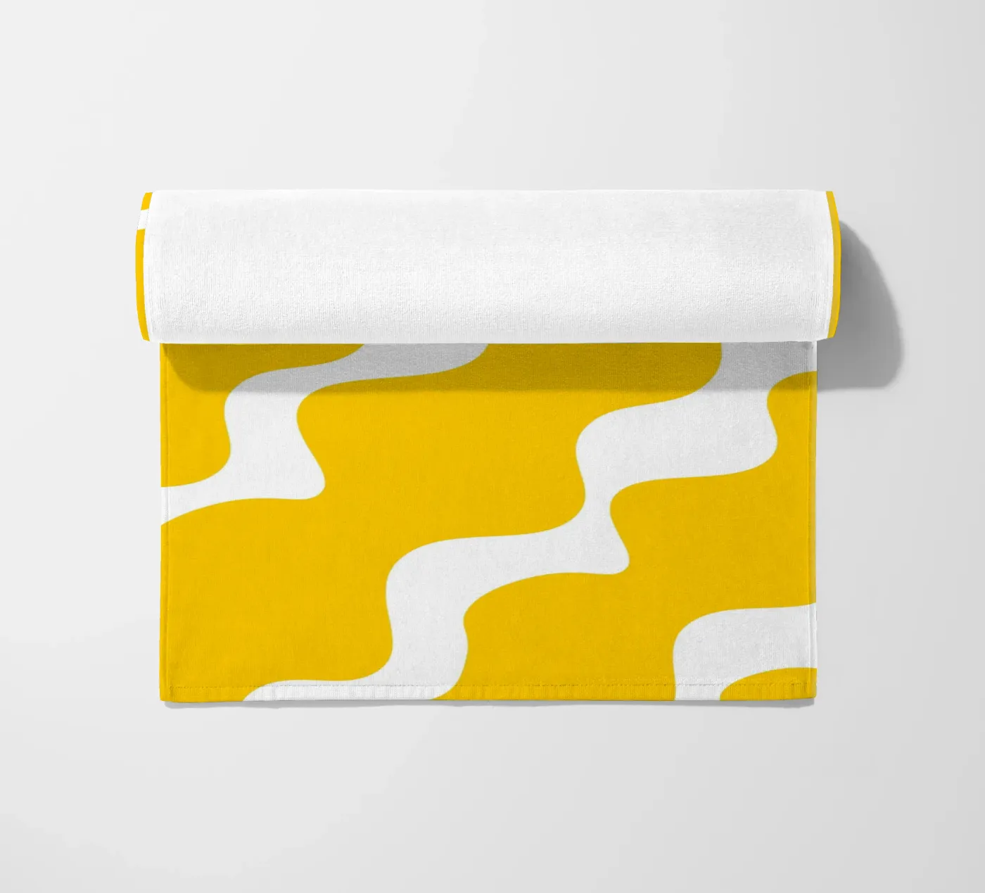 Yellow slanting waves strandhanddoek van baobabprintstore