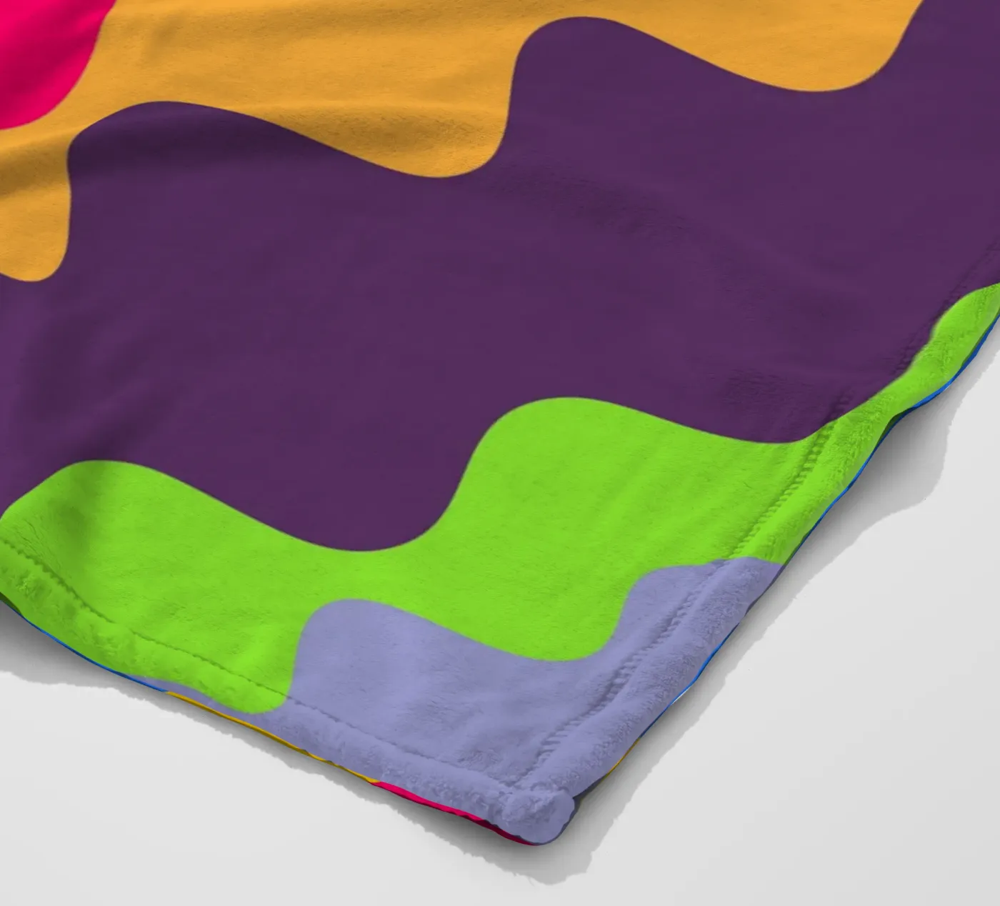 Retro slanting waves Fleecedecke von baobabprintstore