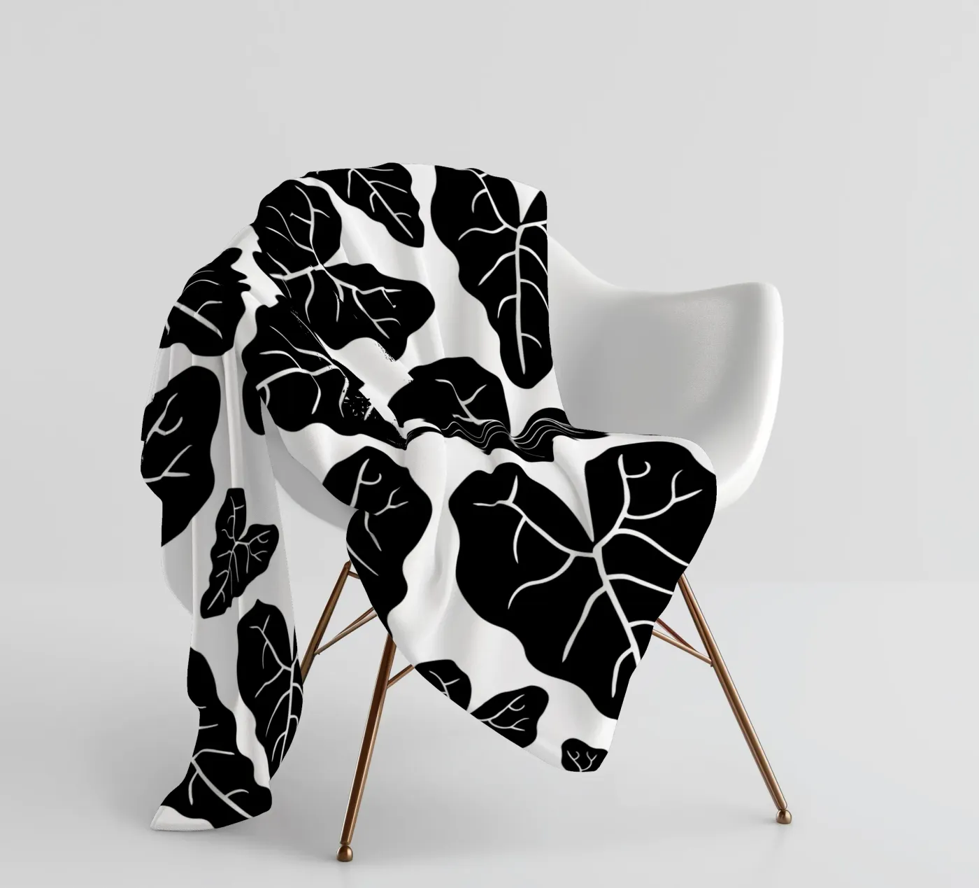 Black leaves pattern Fleecedecke von baobabprintstore
