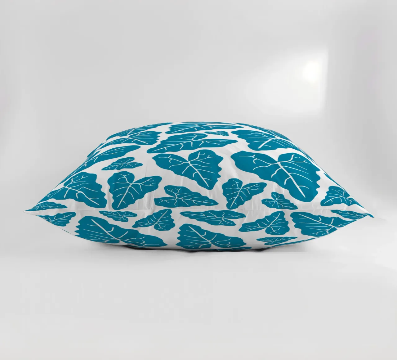 Blue leaves pattern cuscino da baobabprintstore