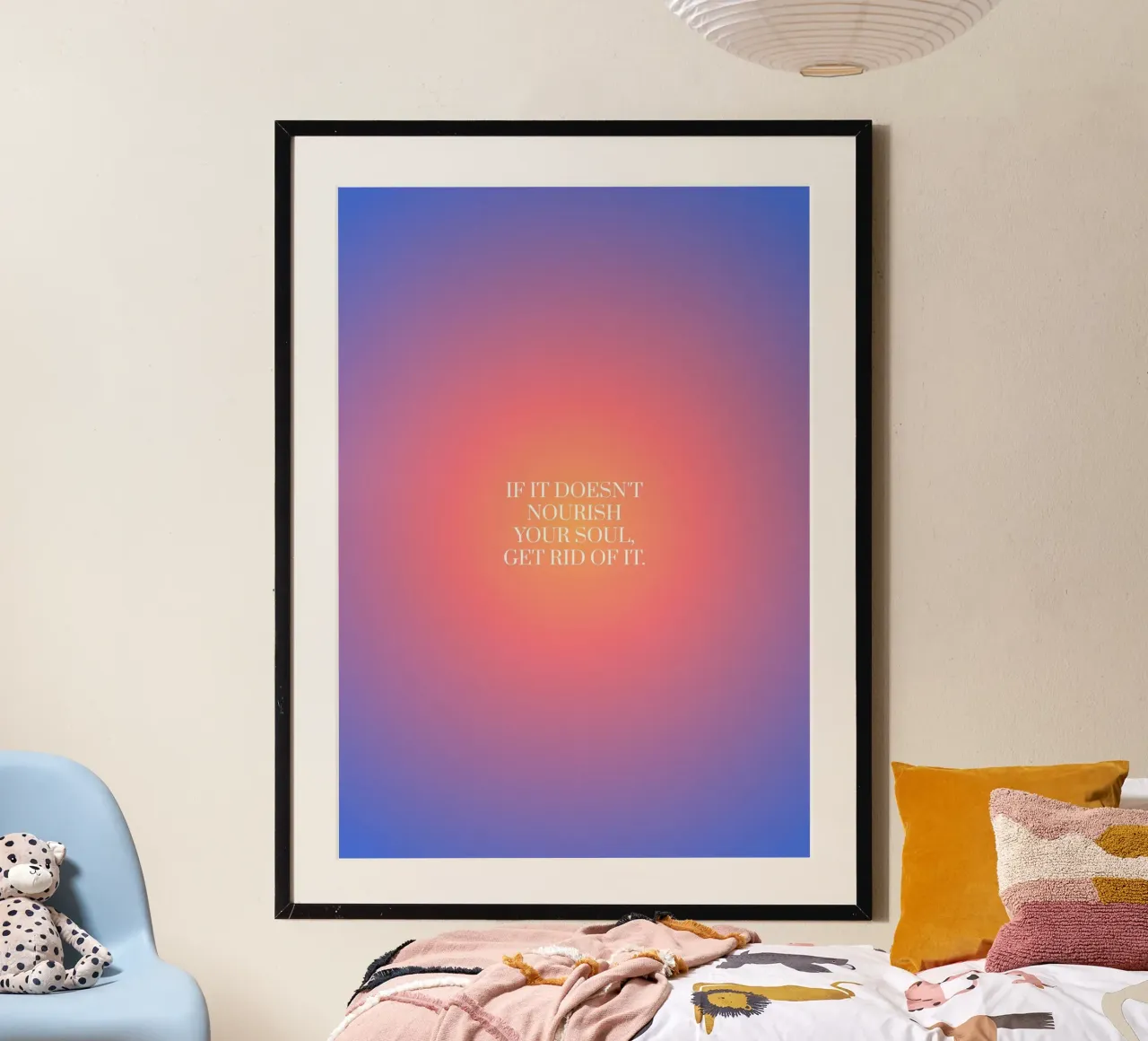 Se non nutre la vostra anima, liberatevene. poster con telaio in alluminio da Paigaam Studio